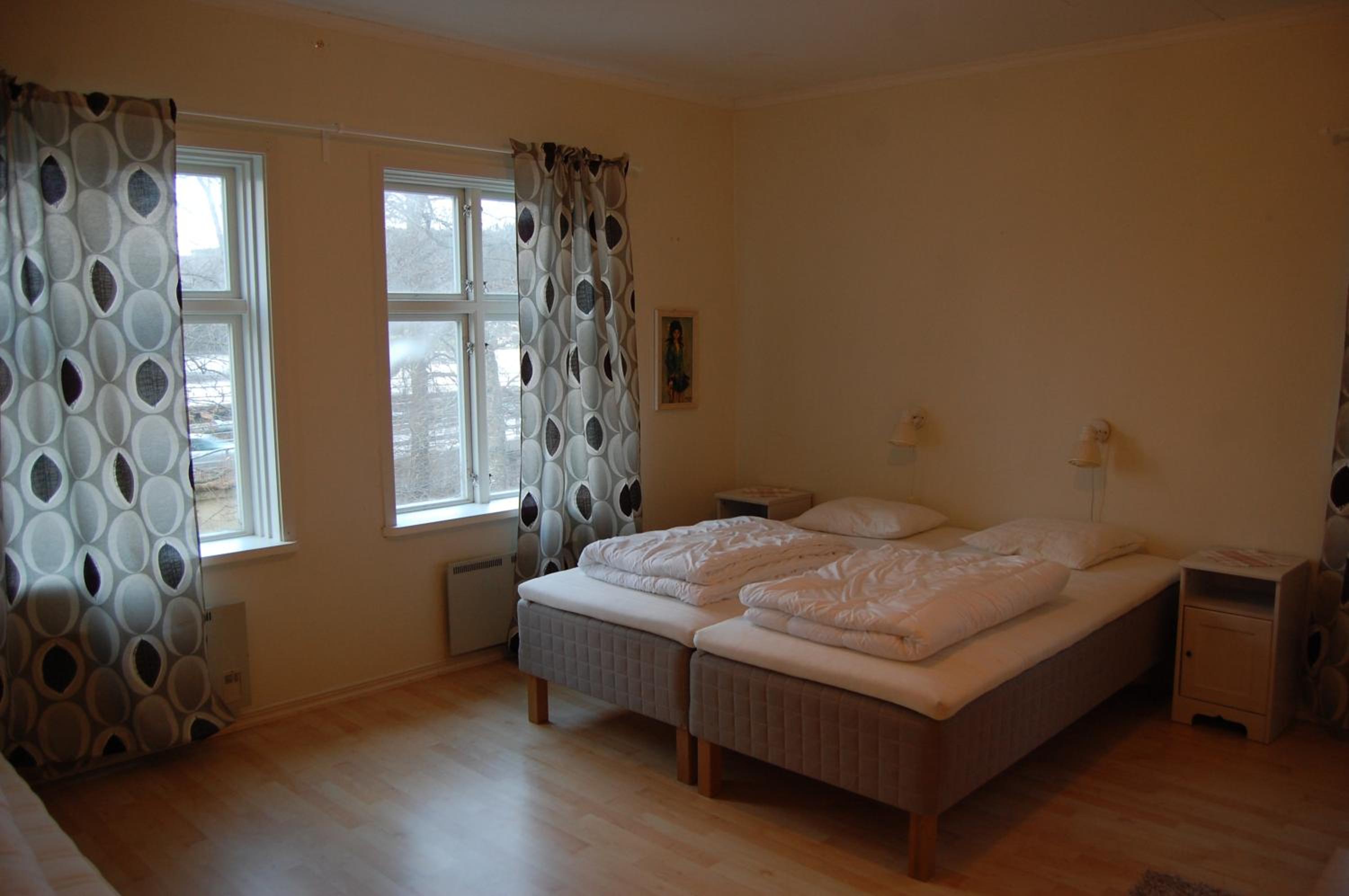 Basic Triple Room With Shared Bathroom photo 2