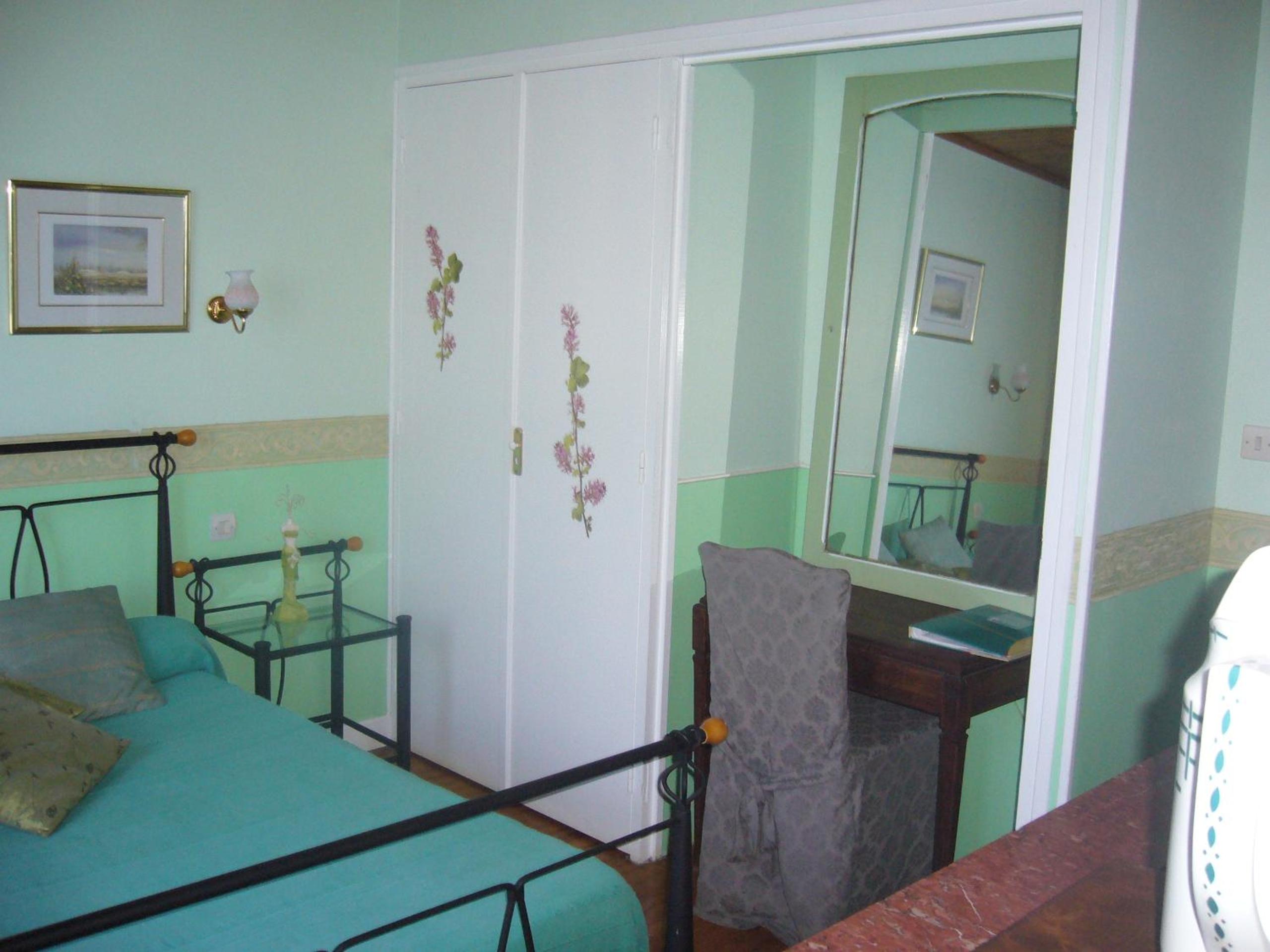 Classic Double Room photo 2