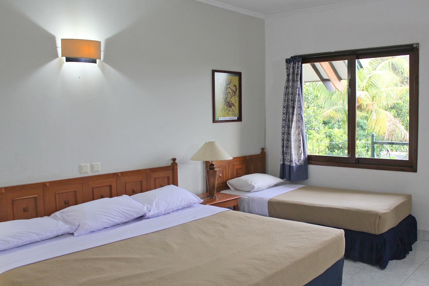 Deluxe Family Room