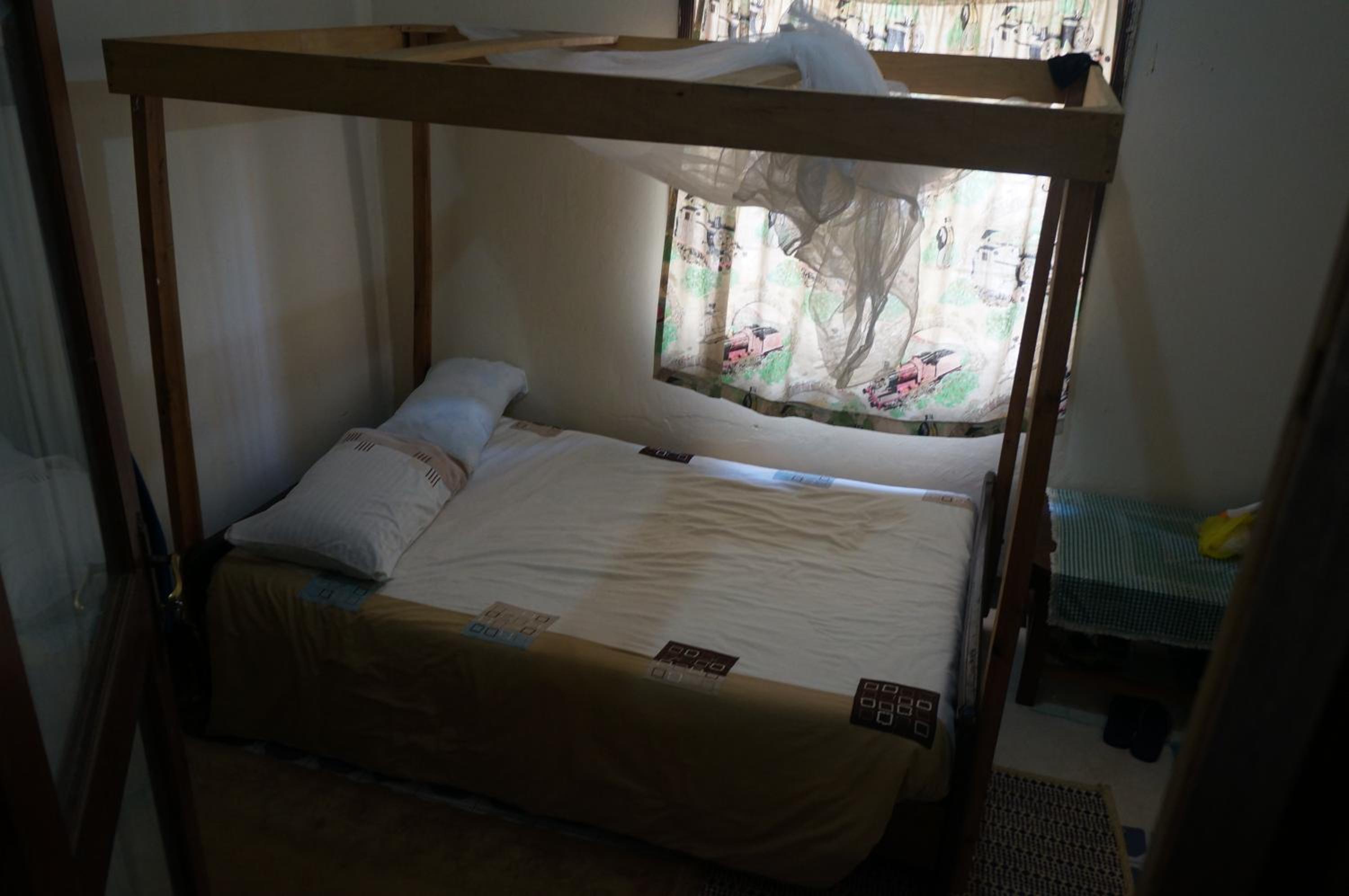 Single Room with Private Bathroom photo 1