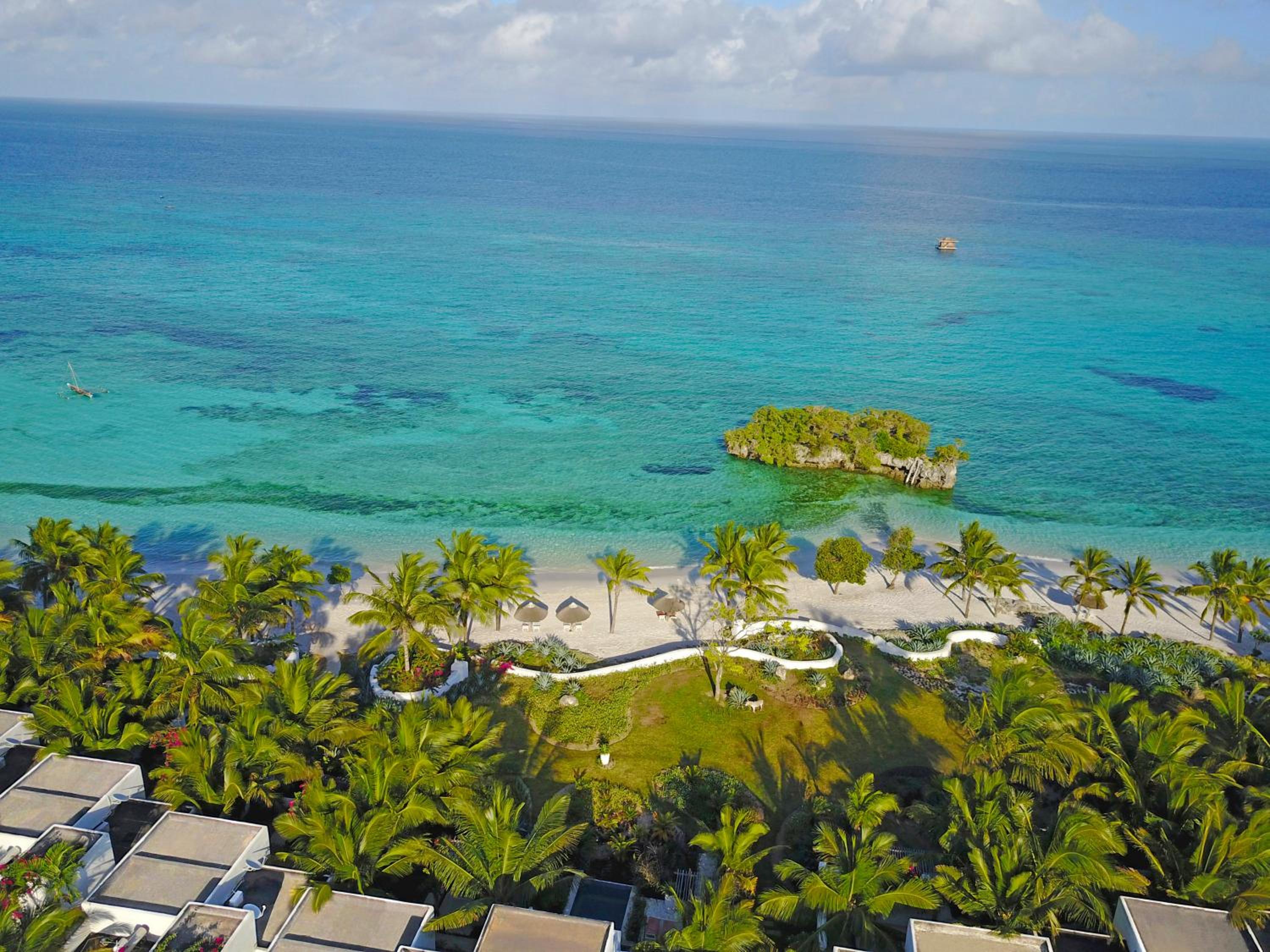Prestige Beach Villa - Photo 2