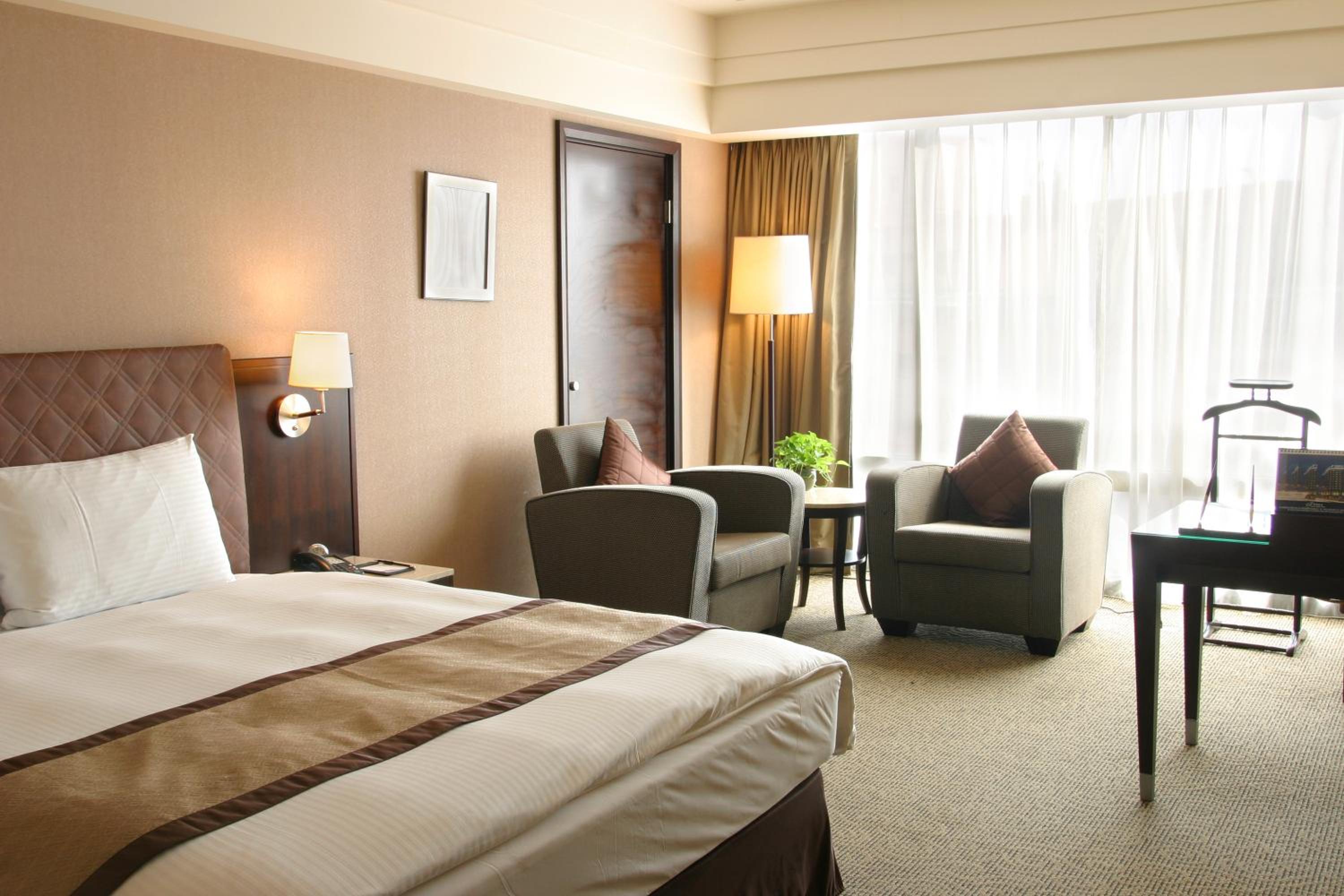 Interconnecting Deluxe Double Room photo 3