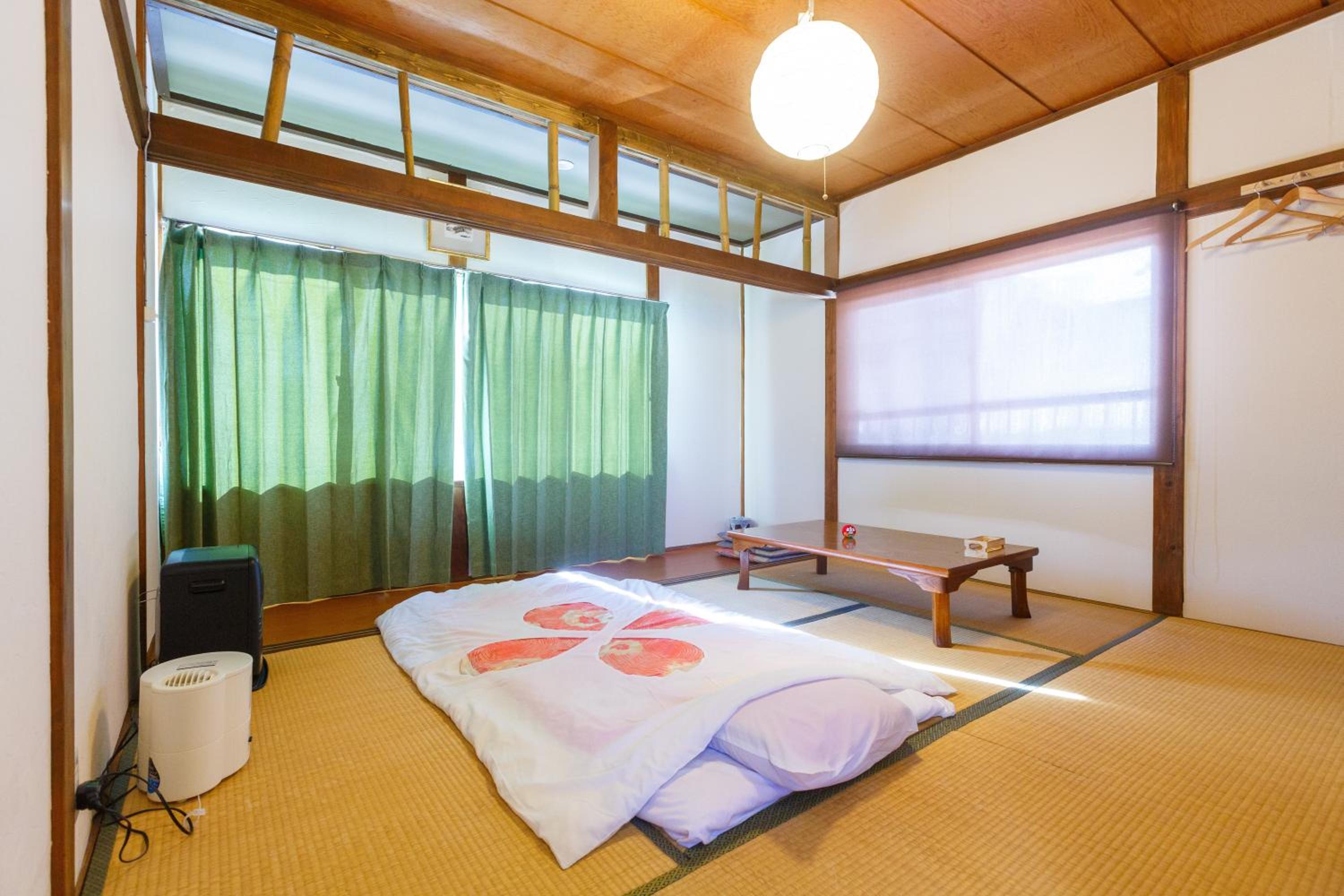 Family Room with Mountain View - Photo 7