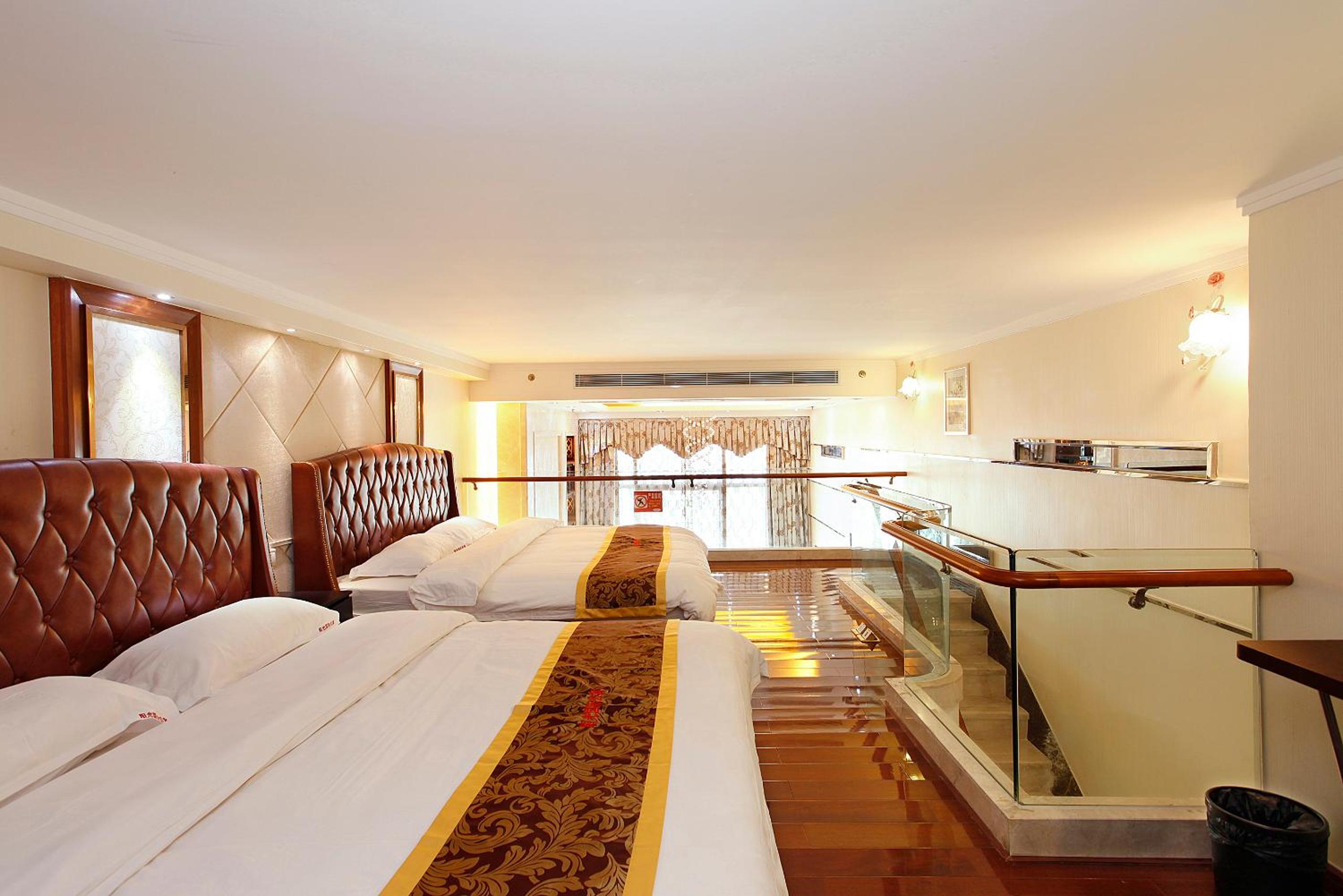 Duplex with Triple Bed photo 1