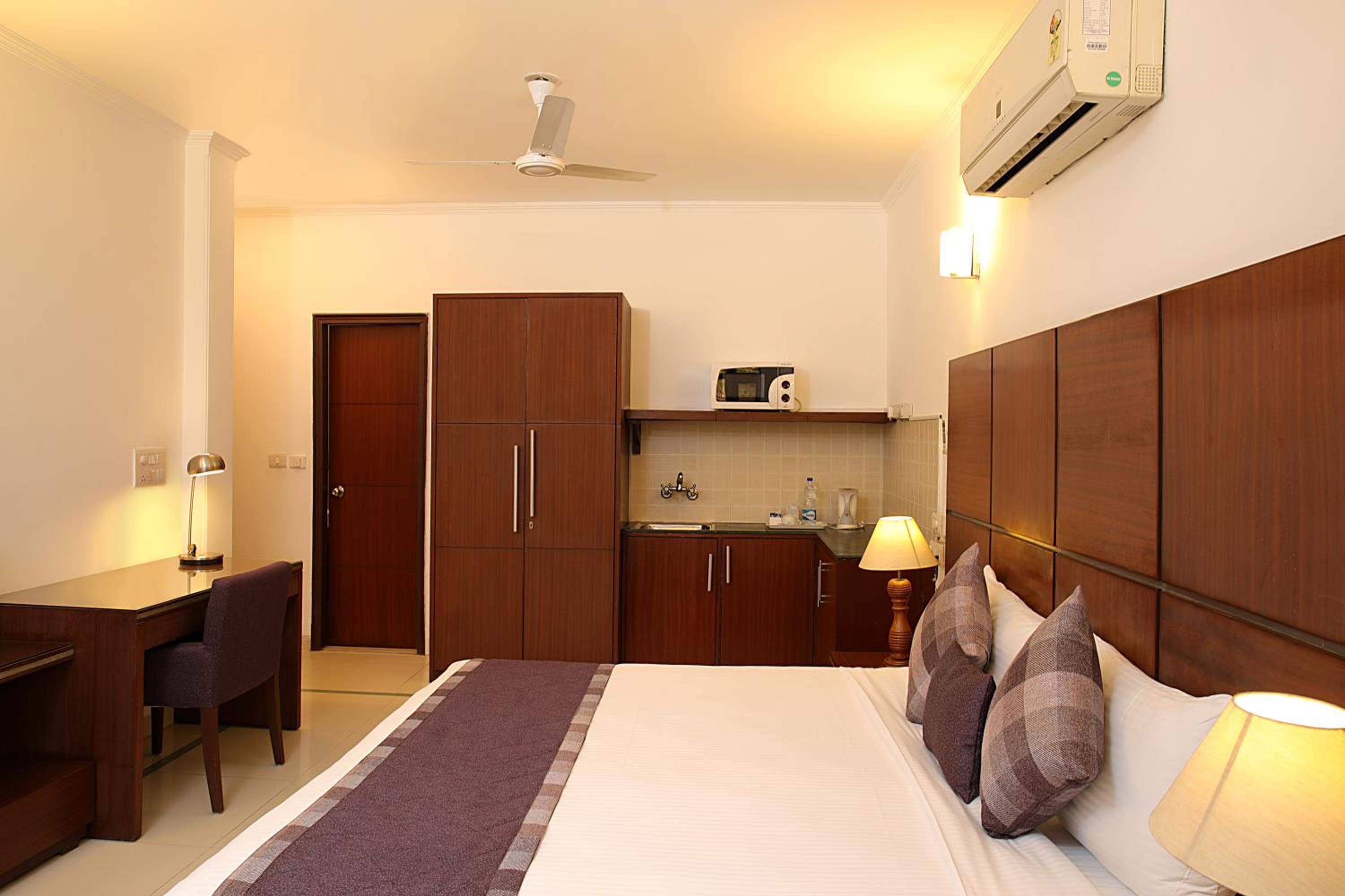 Deluxe Room - Photo 1