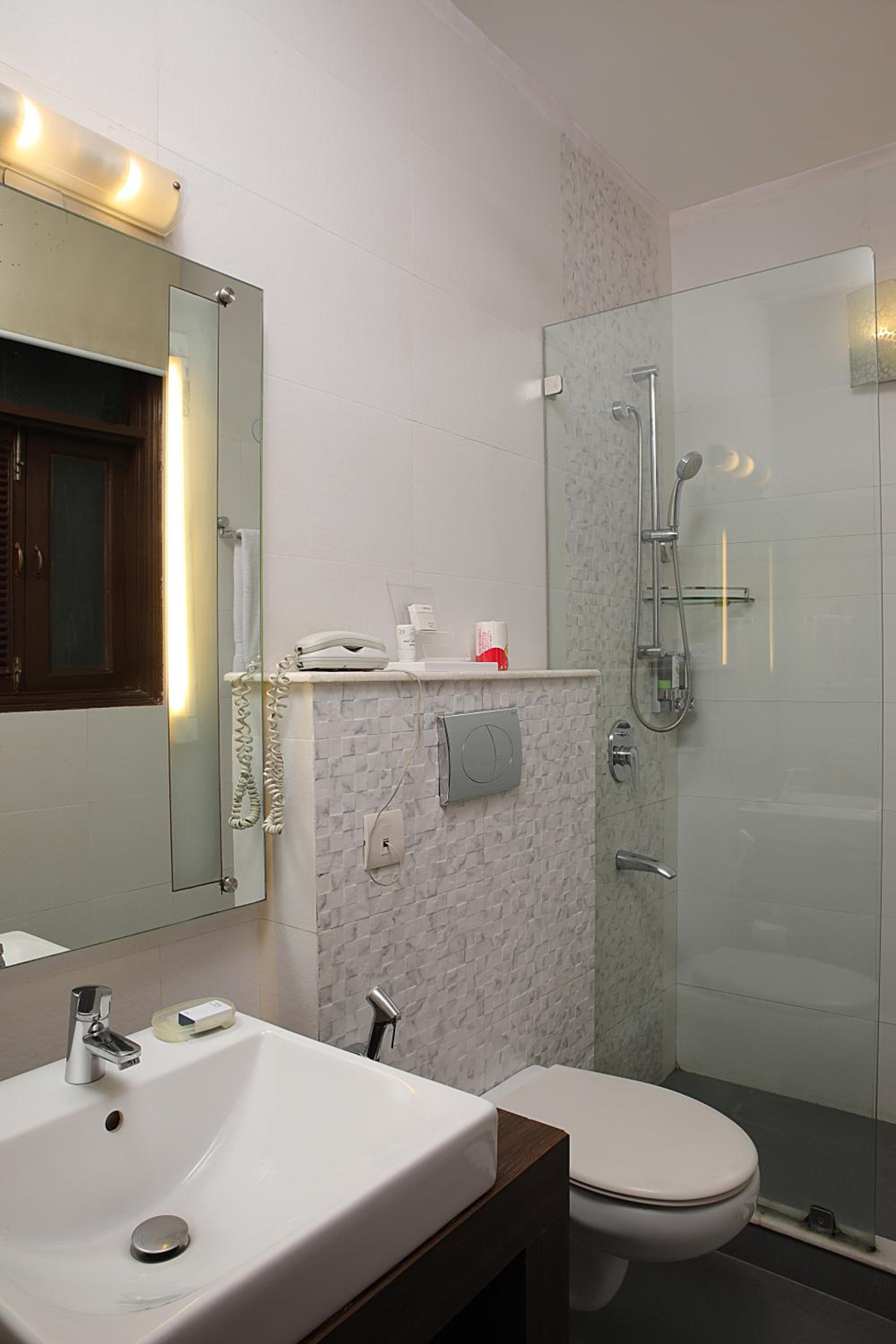 Deluxe Room - Photo 11