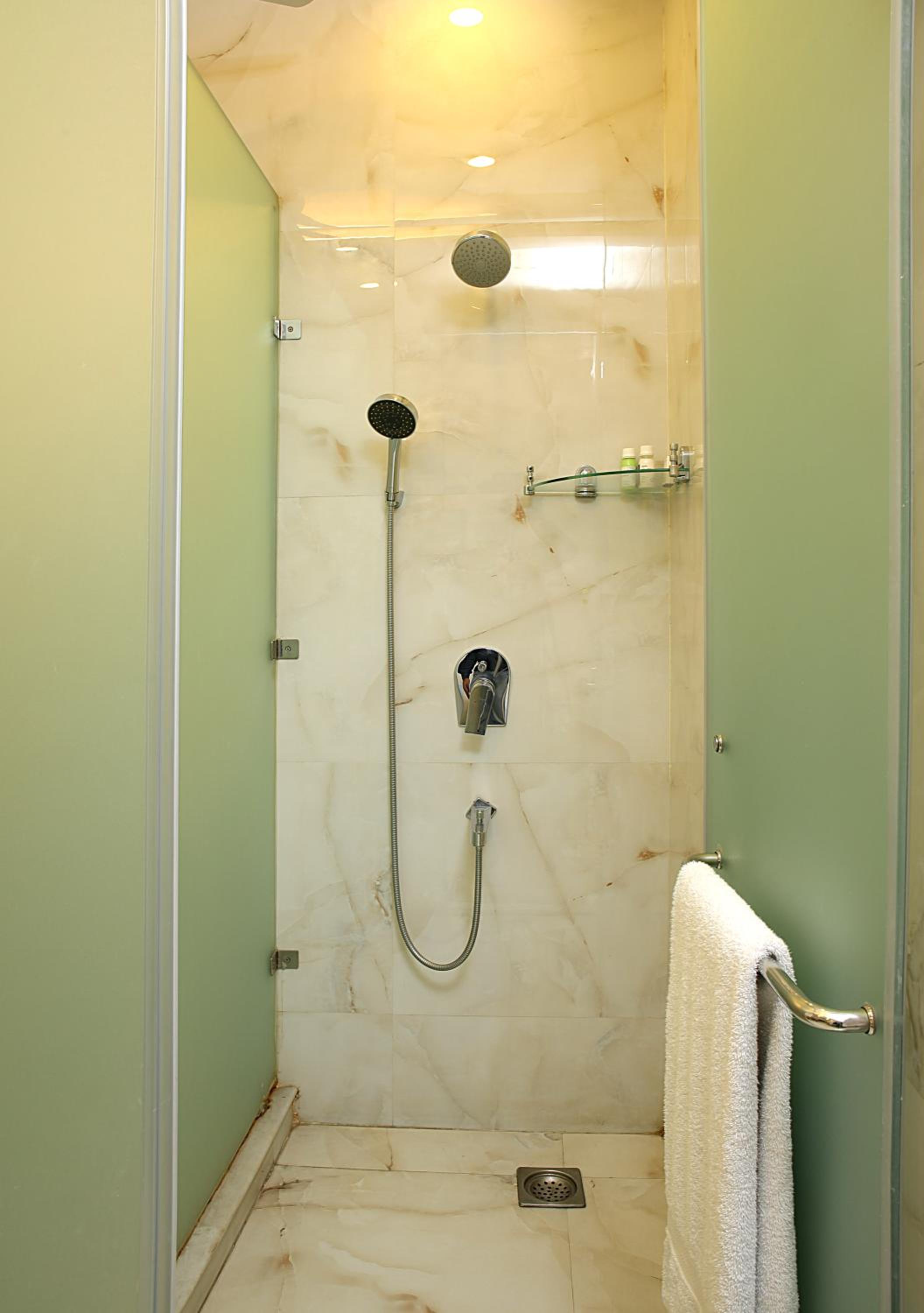 Deluxe Room - Photo 5