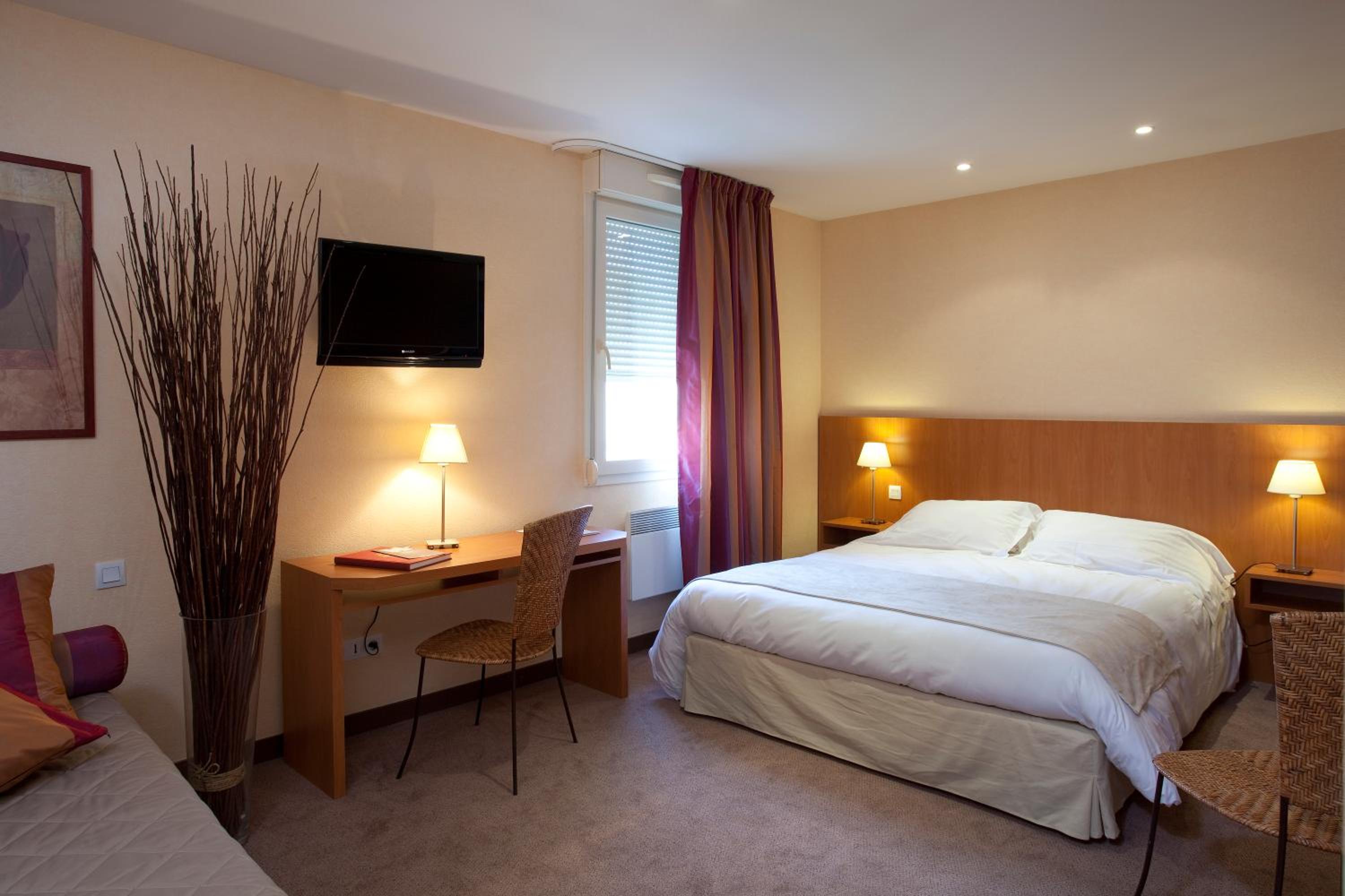 Superior Room (4 People)