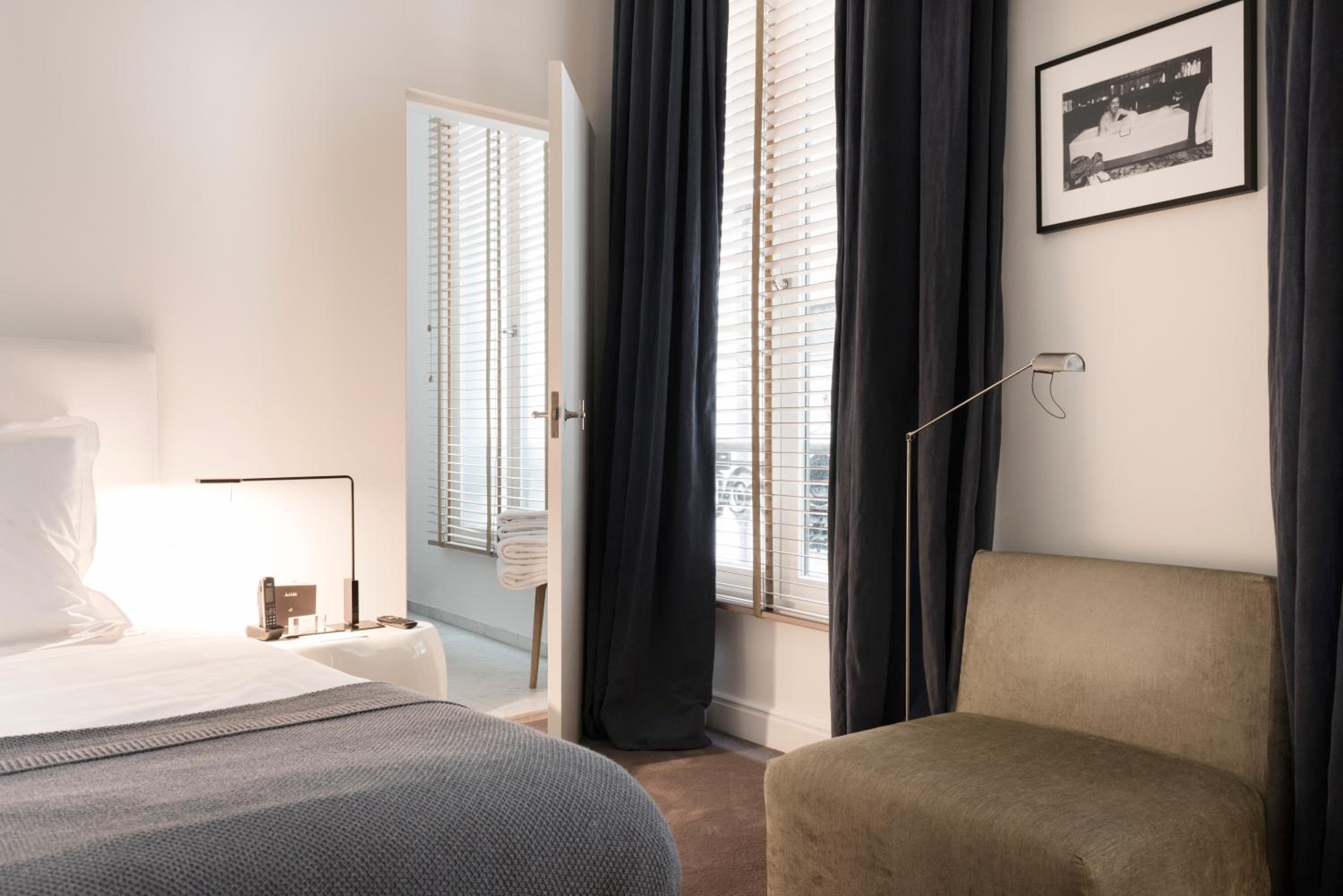 Double Room - Photo 6