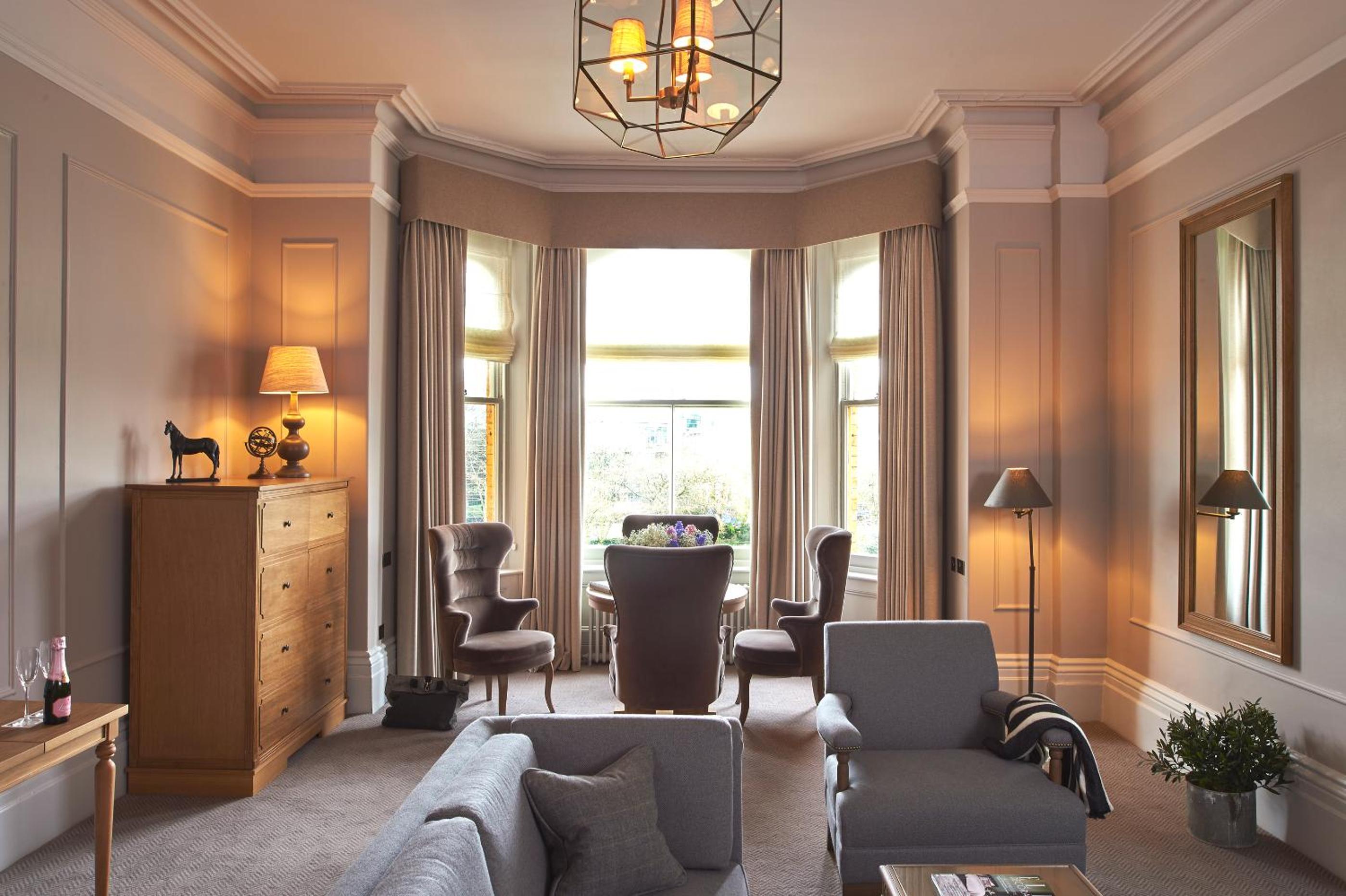 Suite with View - Photo 2