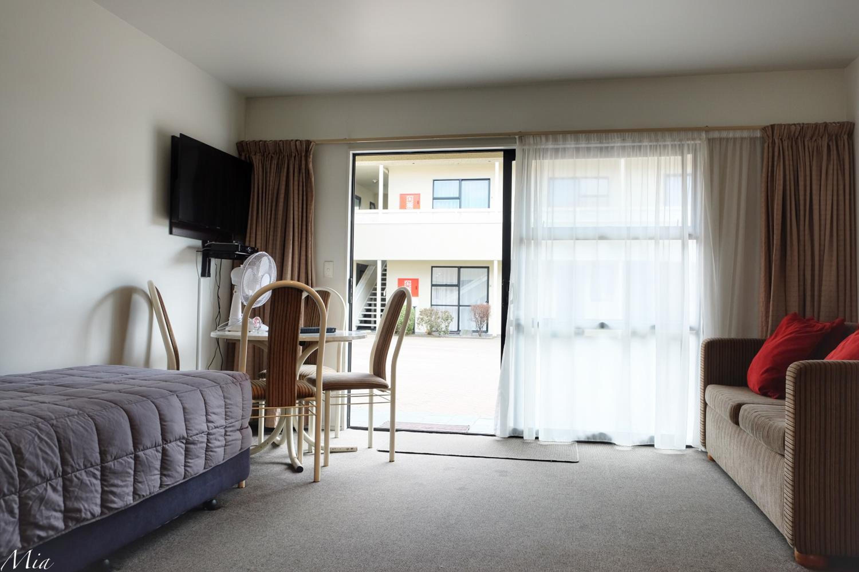Superior One-Bedroom Suite photo 2