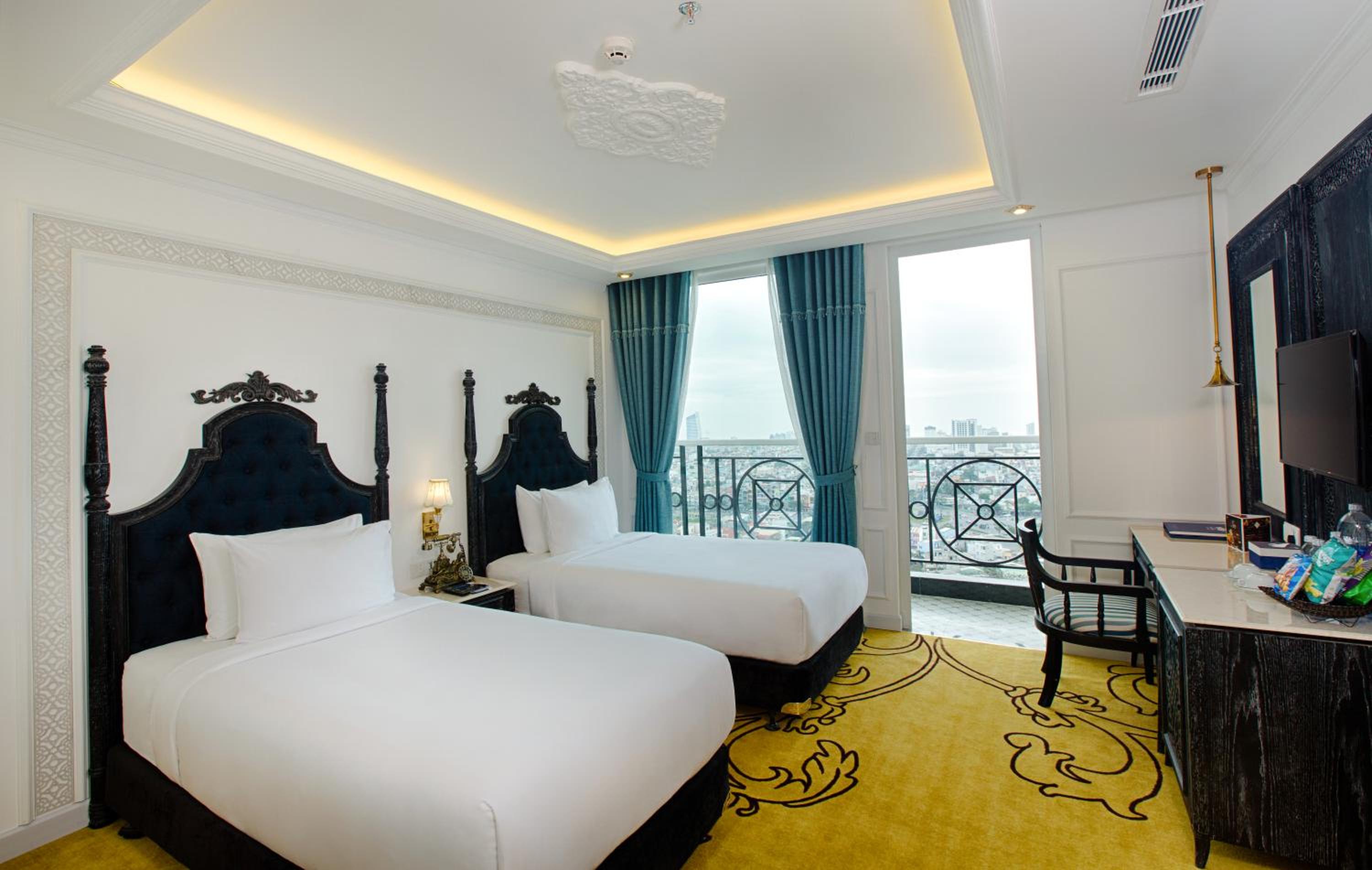 Two-Bedroom Apartment with Sea View