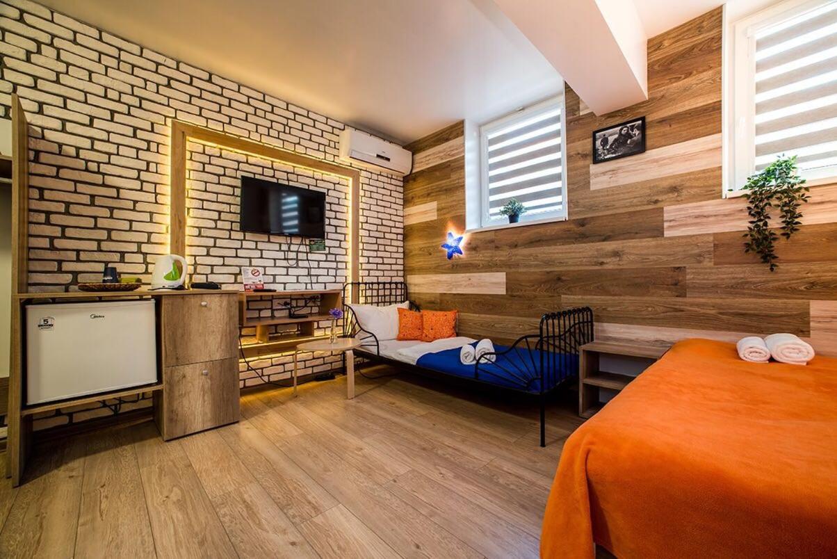 Deluxe Family Room photo 2