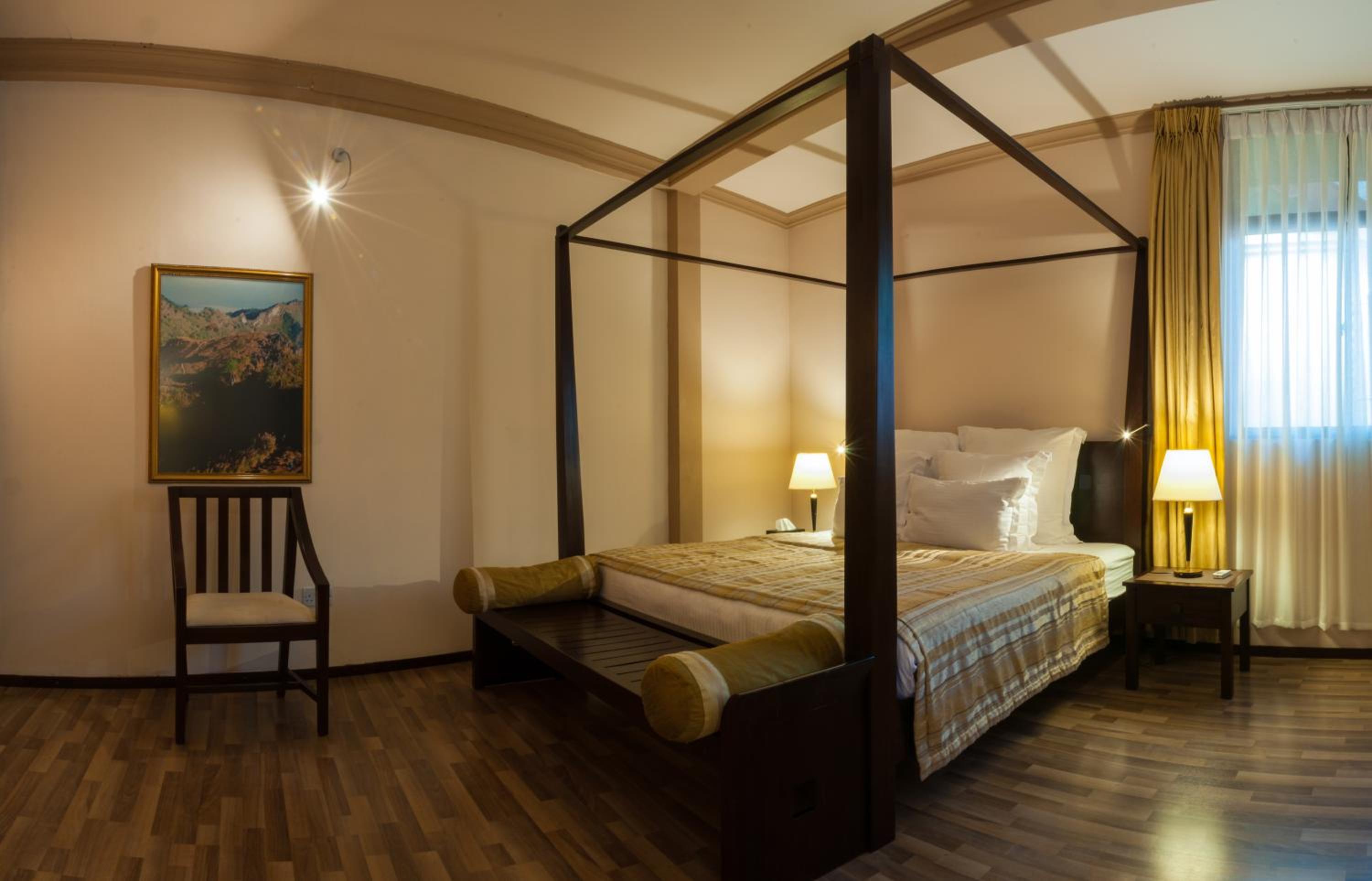 Deluxe Double Room (Free Return Airport Transfer)