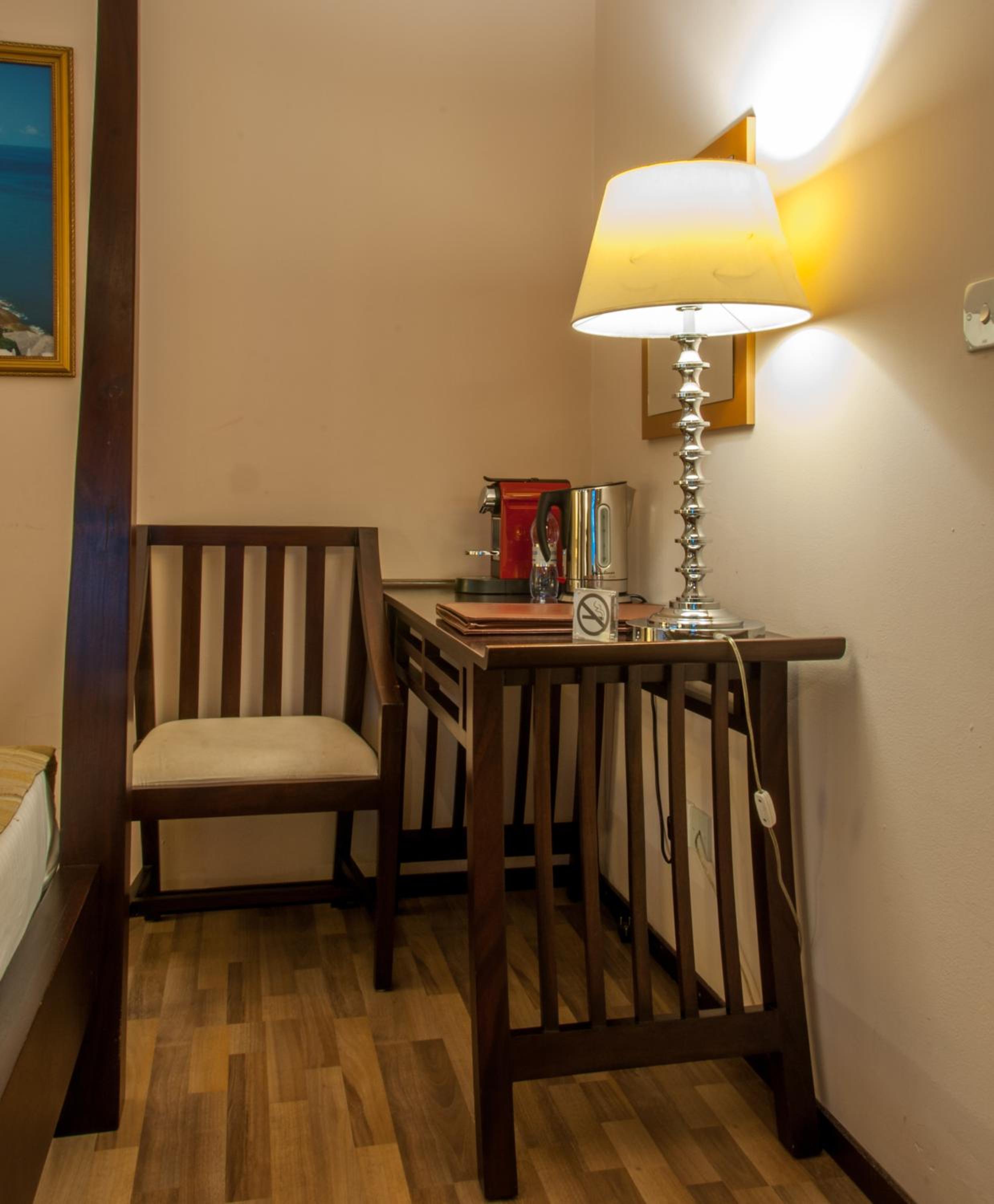 Superior Double Room (Free Return Airport Transfer) - Photo 6