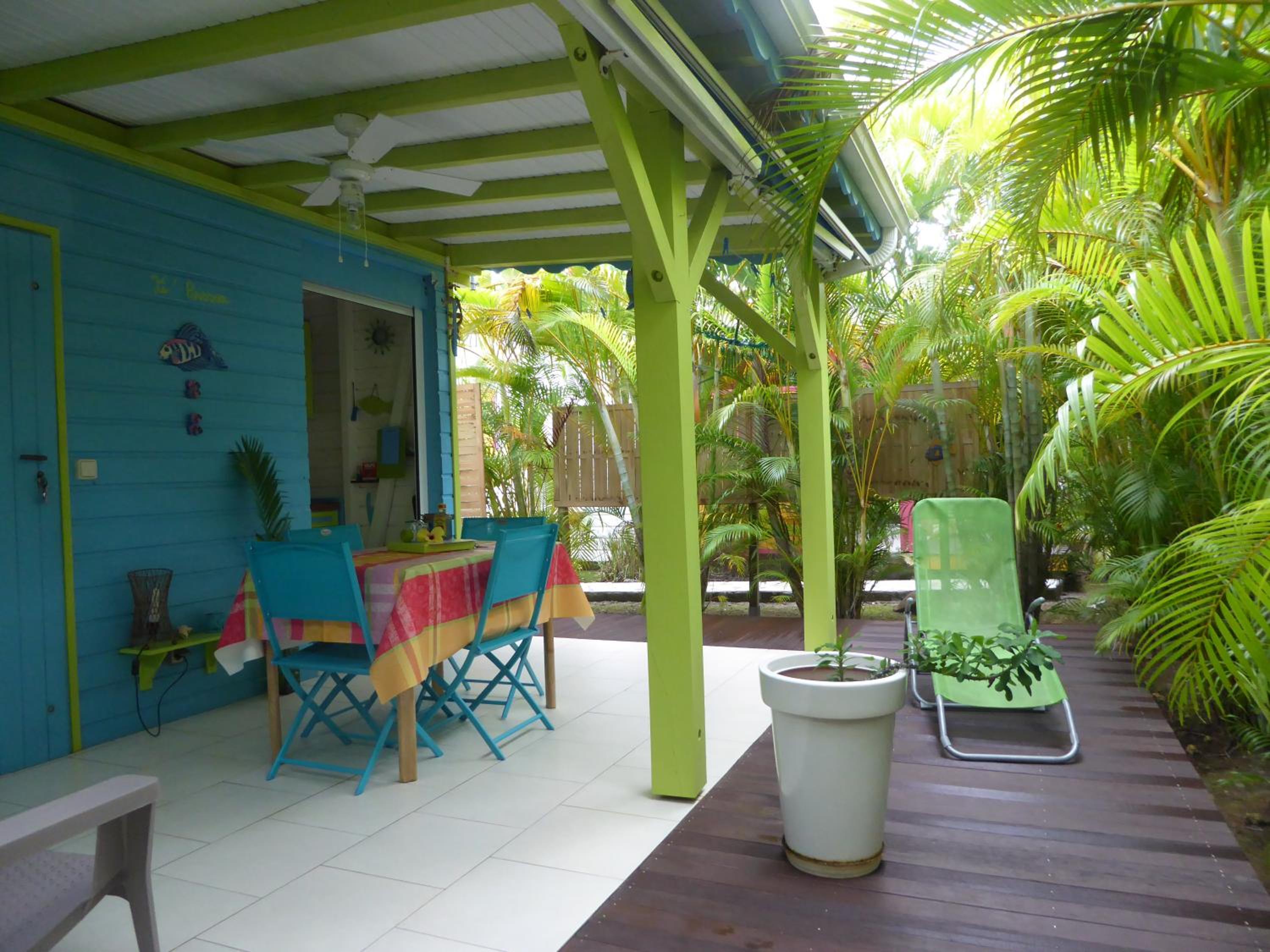 Bungalow with Garden View photo 3