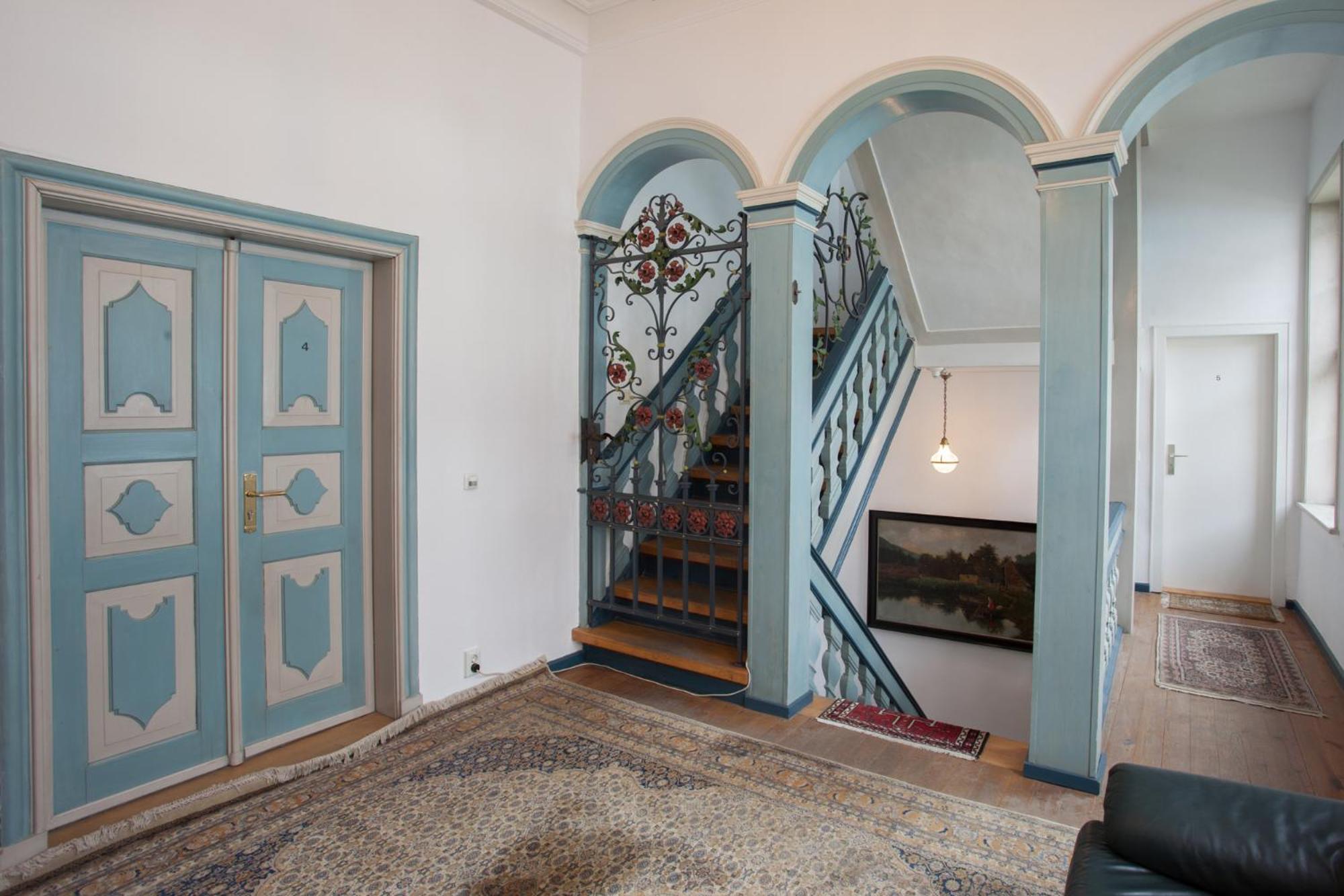 One-Bedroom Apartment - Photo 17