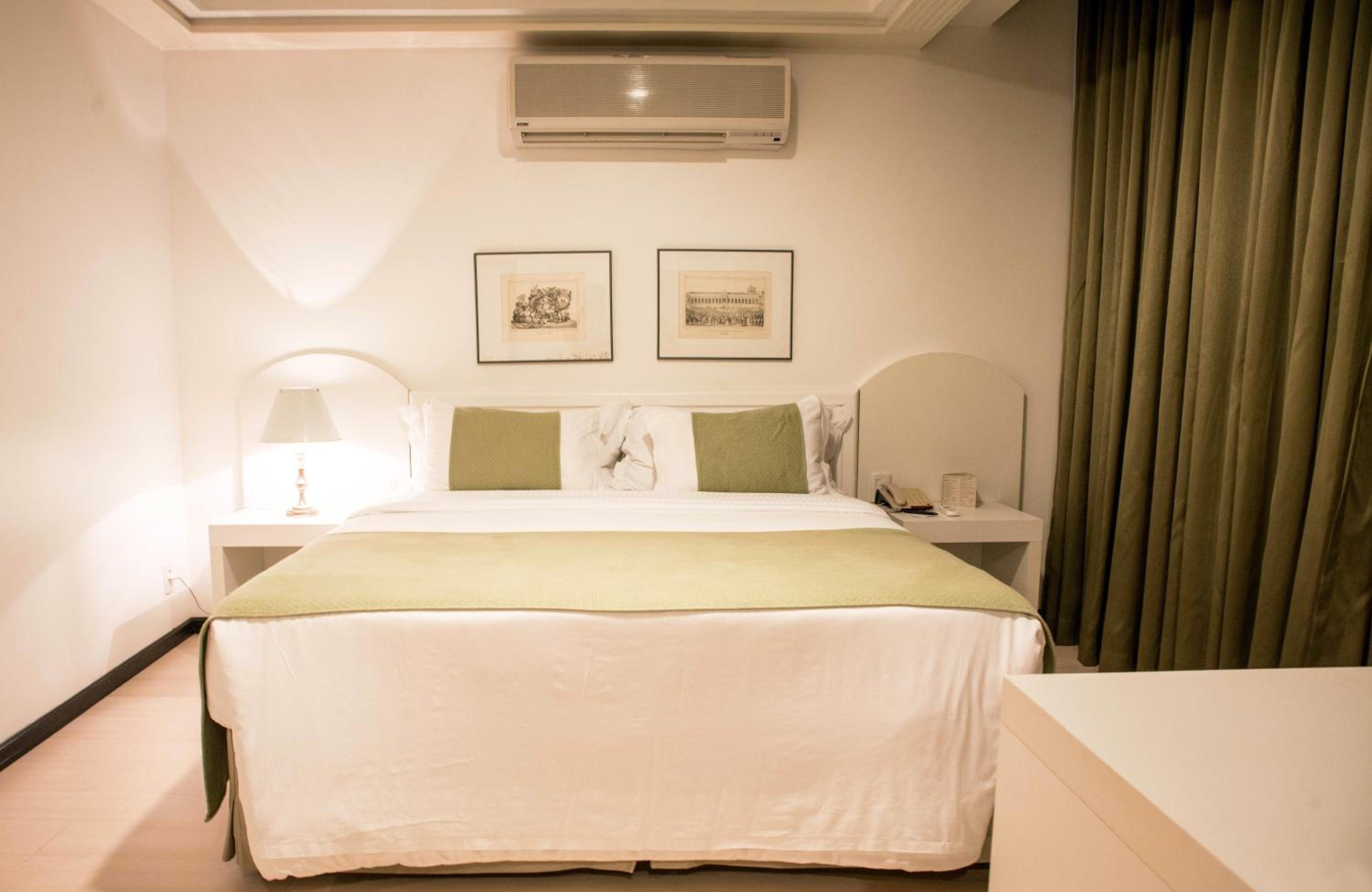 Executive Suite with Double Bed - Photo 2