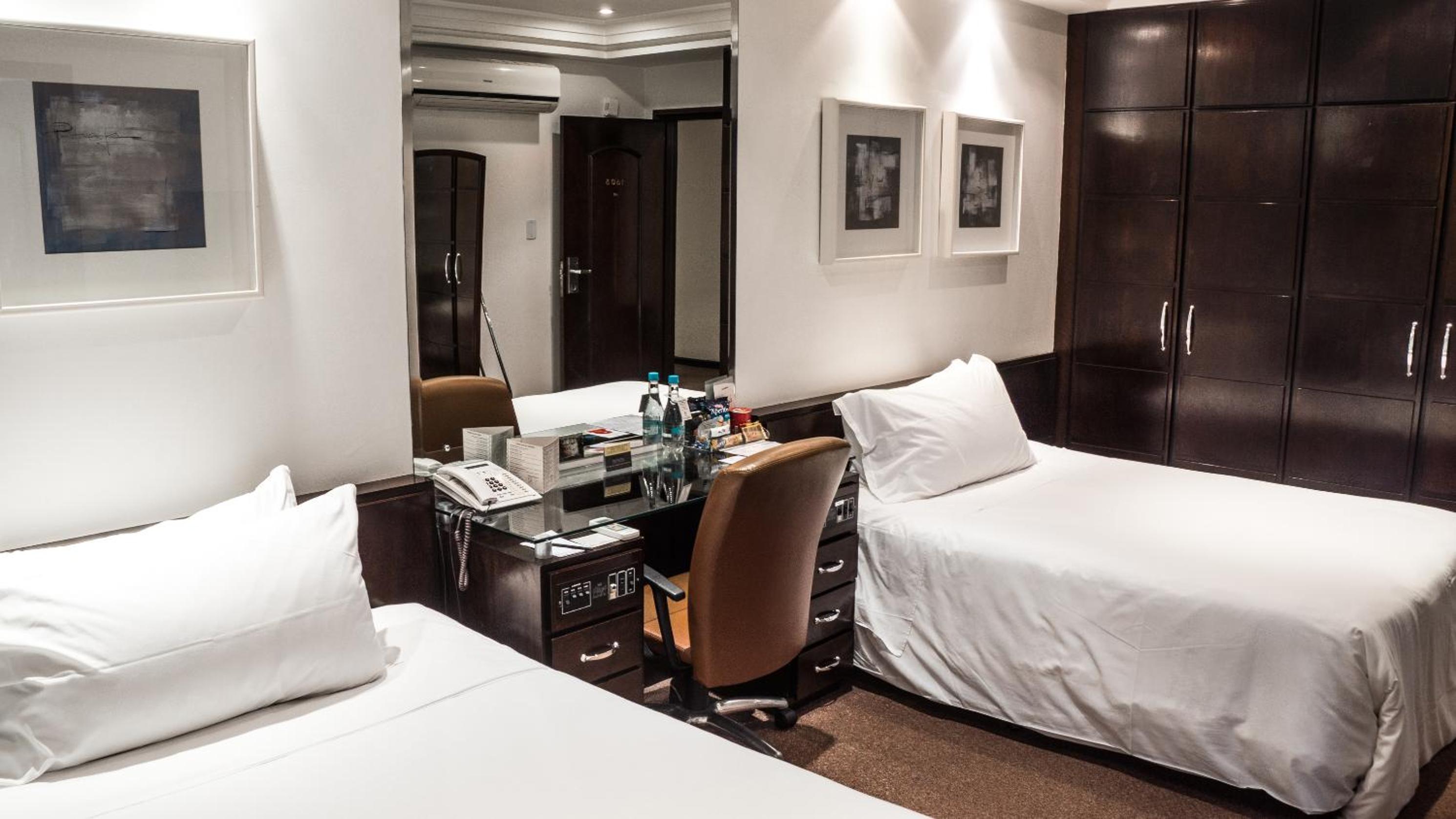 Superior Twin Room photo 2