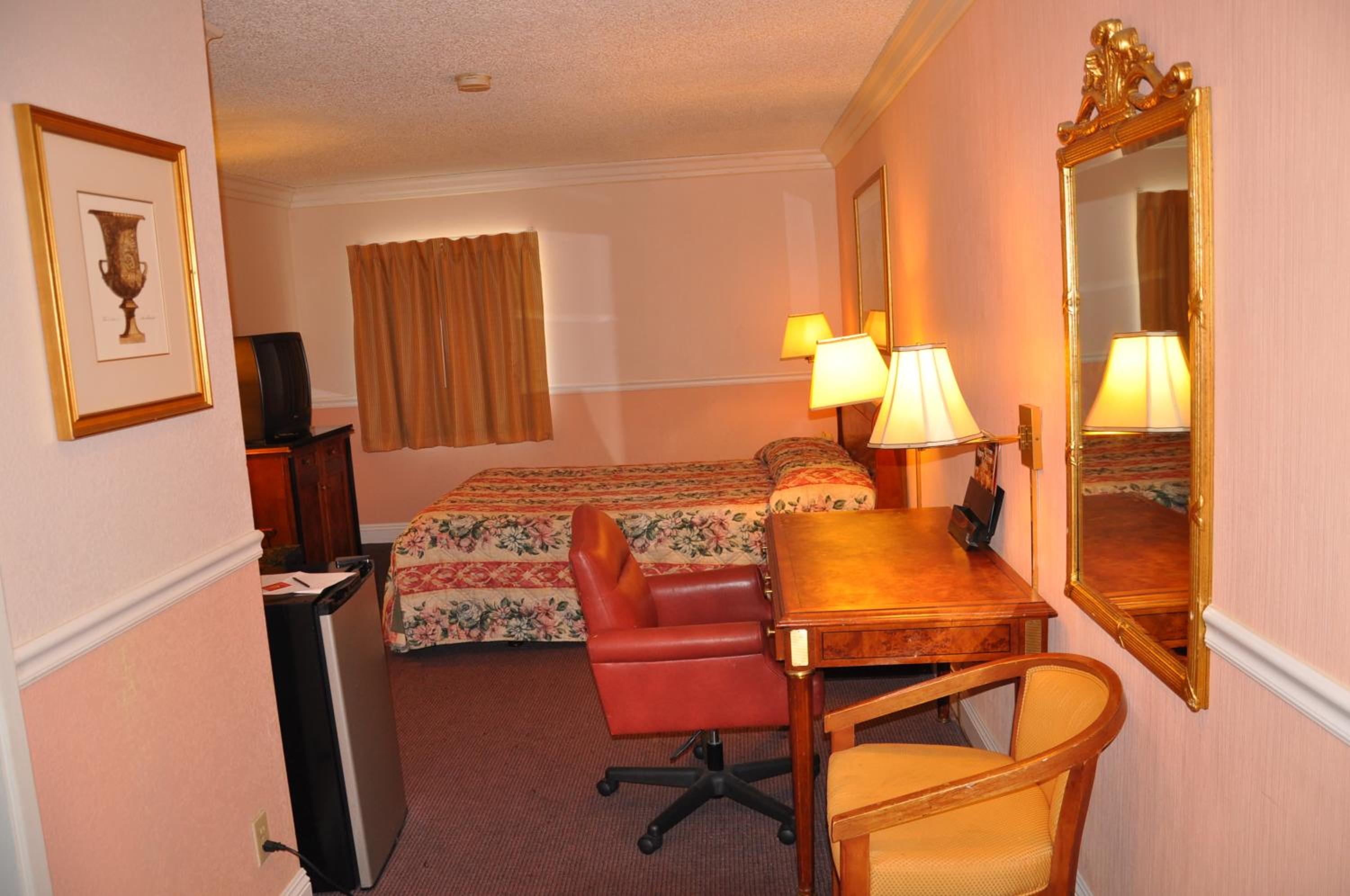 King Room - Disability Access - Non-Smoking photo 3