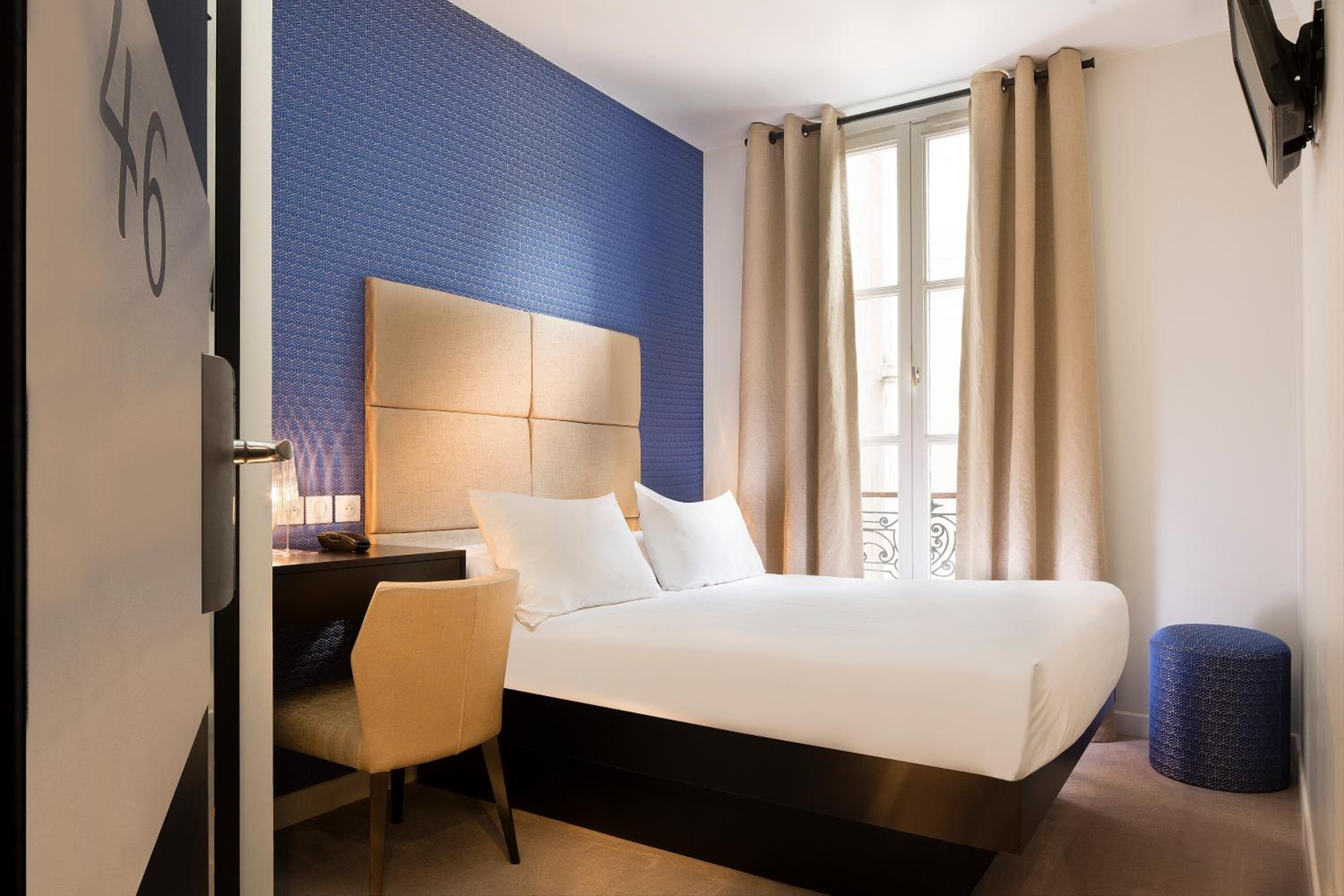 Double or Twin Room photo 2