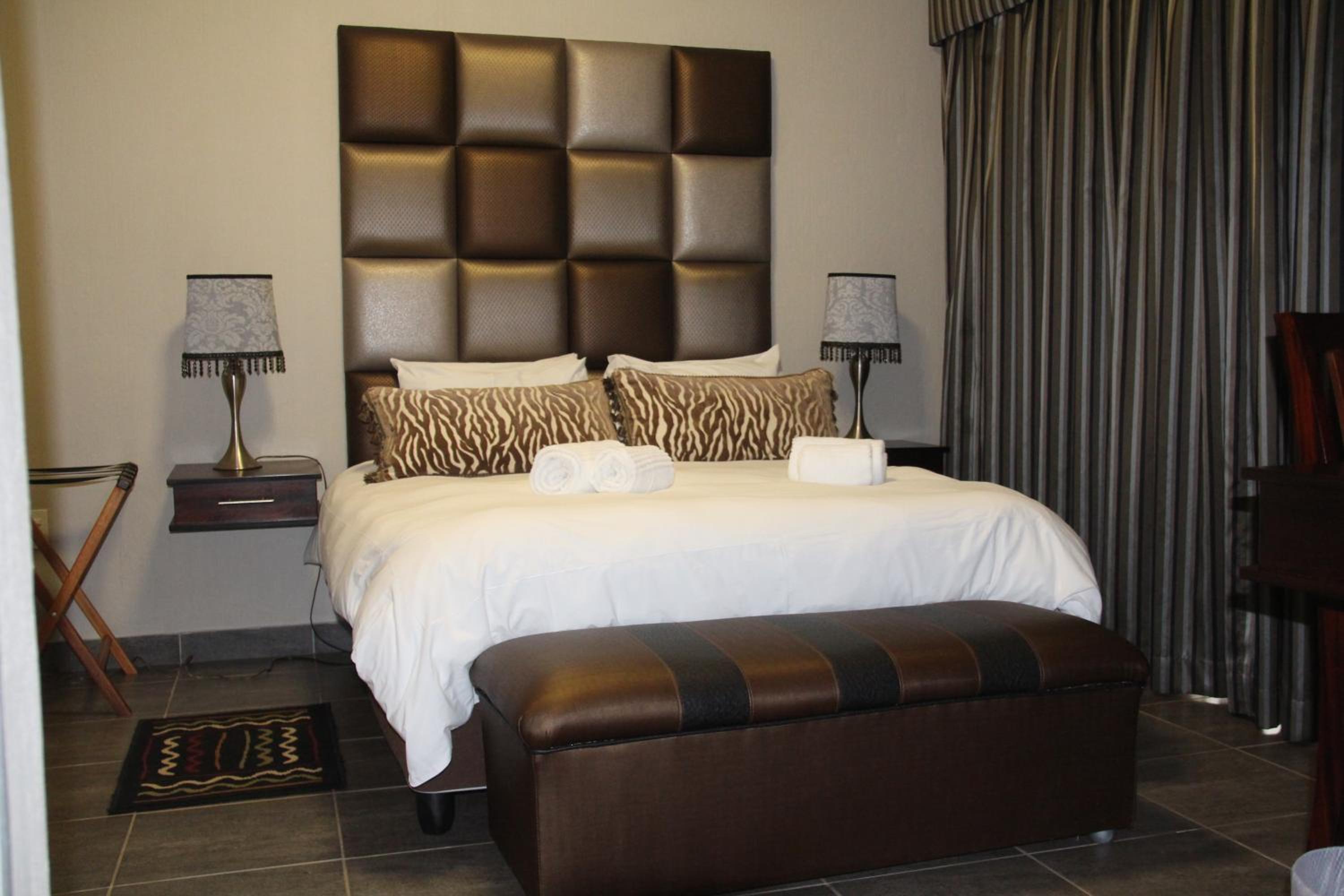 Deluxe Room - Photo 1
