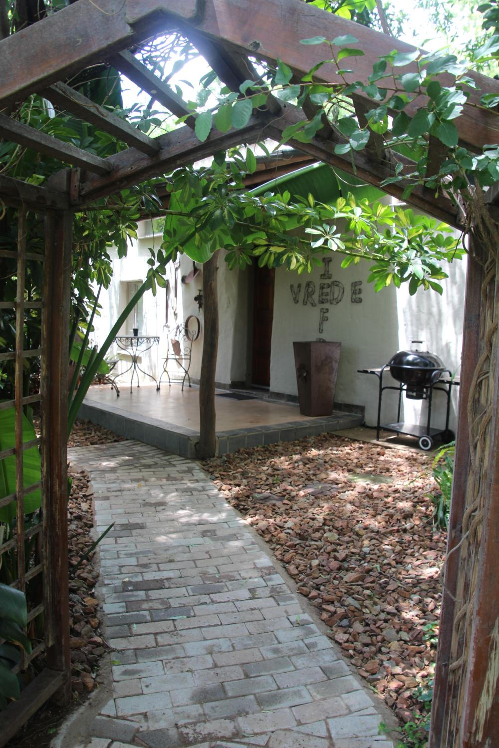 King Room with Garden View photo 2