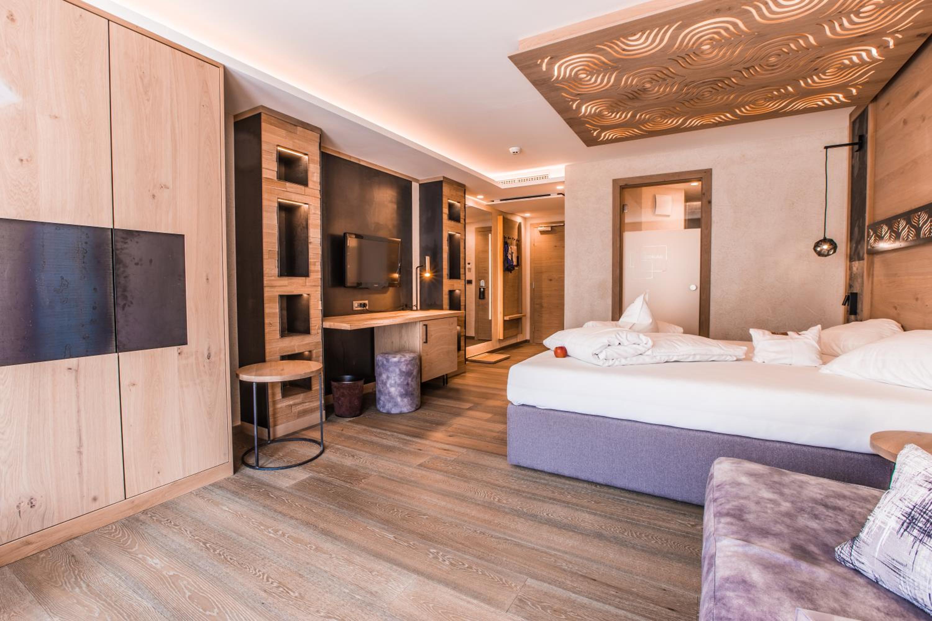Deluxe Double Room with Balcony photo 1