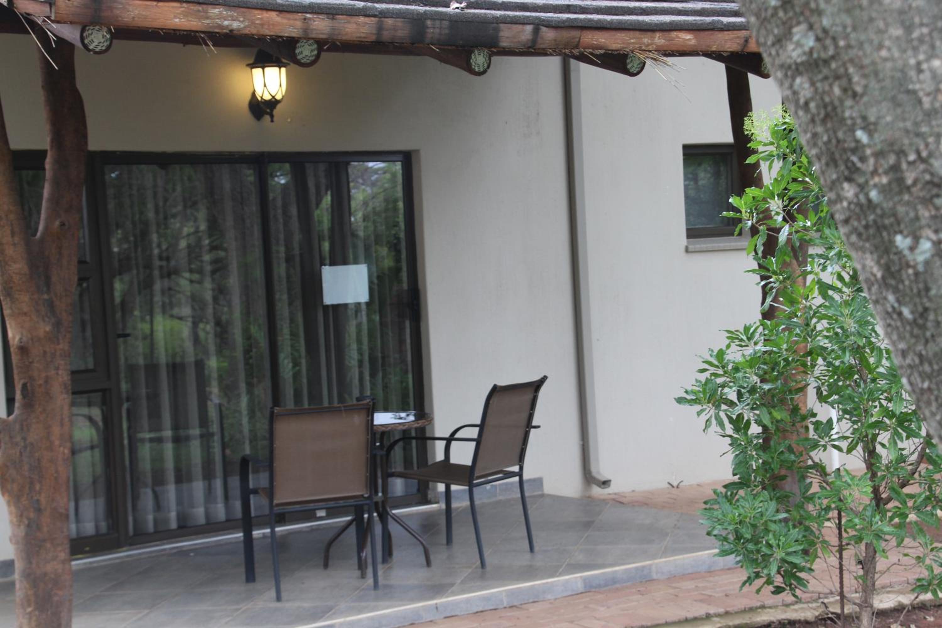 King Room with Garden View - Photo 2