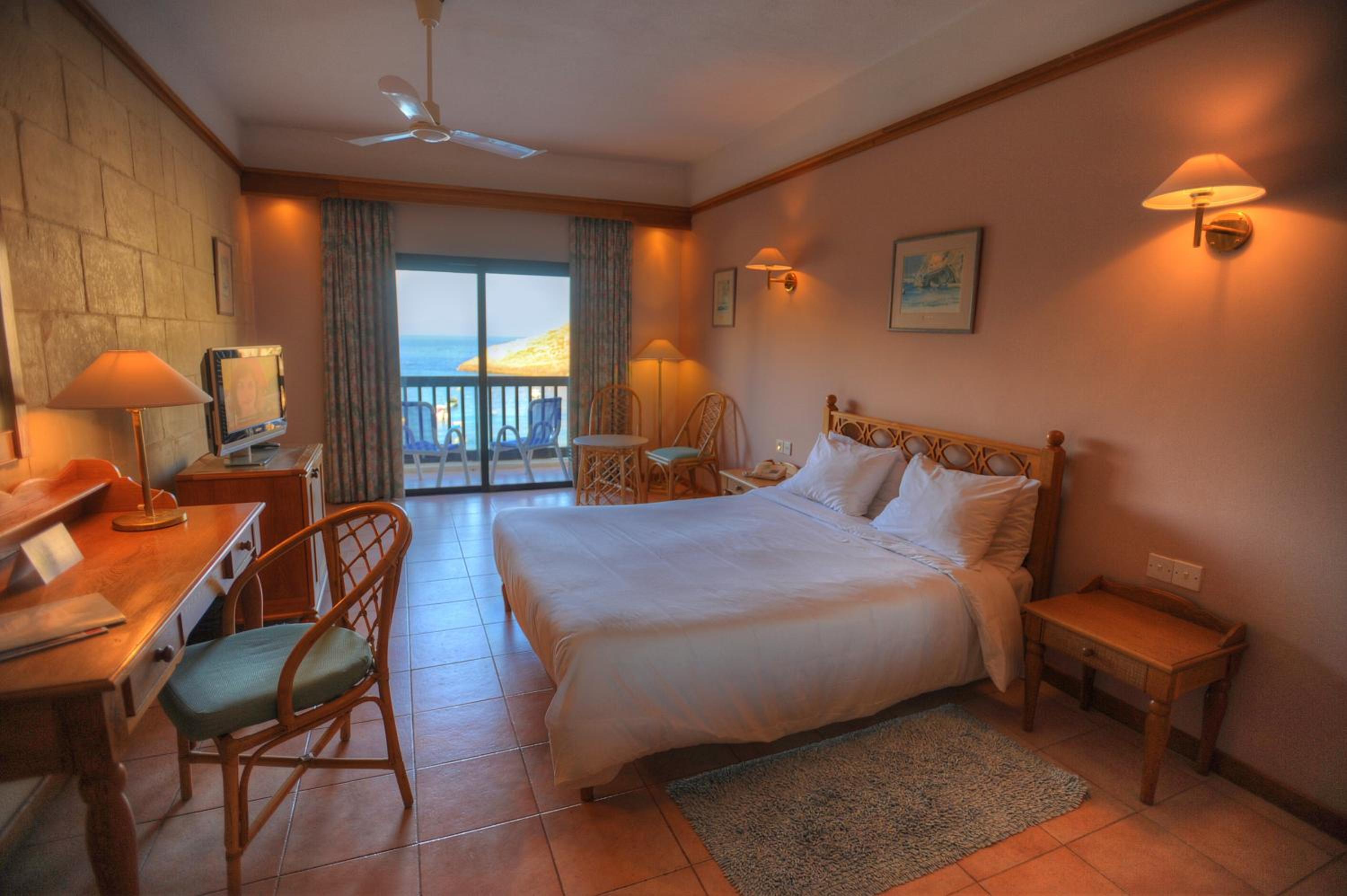 Double or Twin Room with Sea View