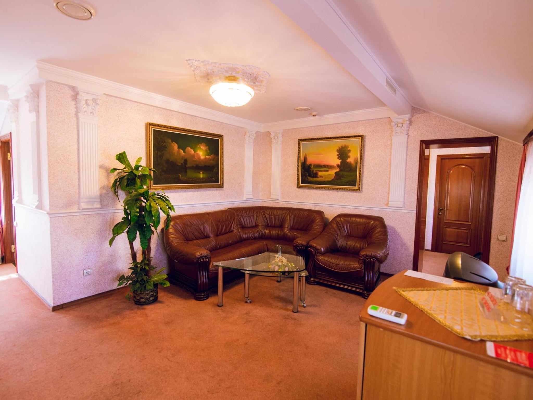 Apartment photo 2