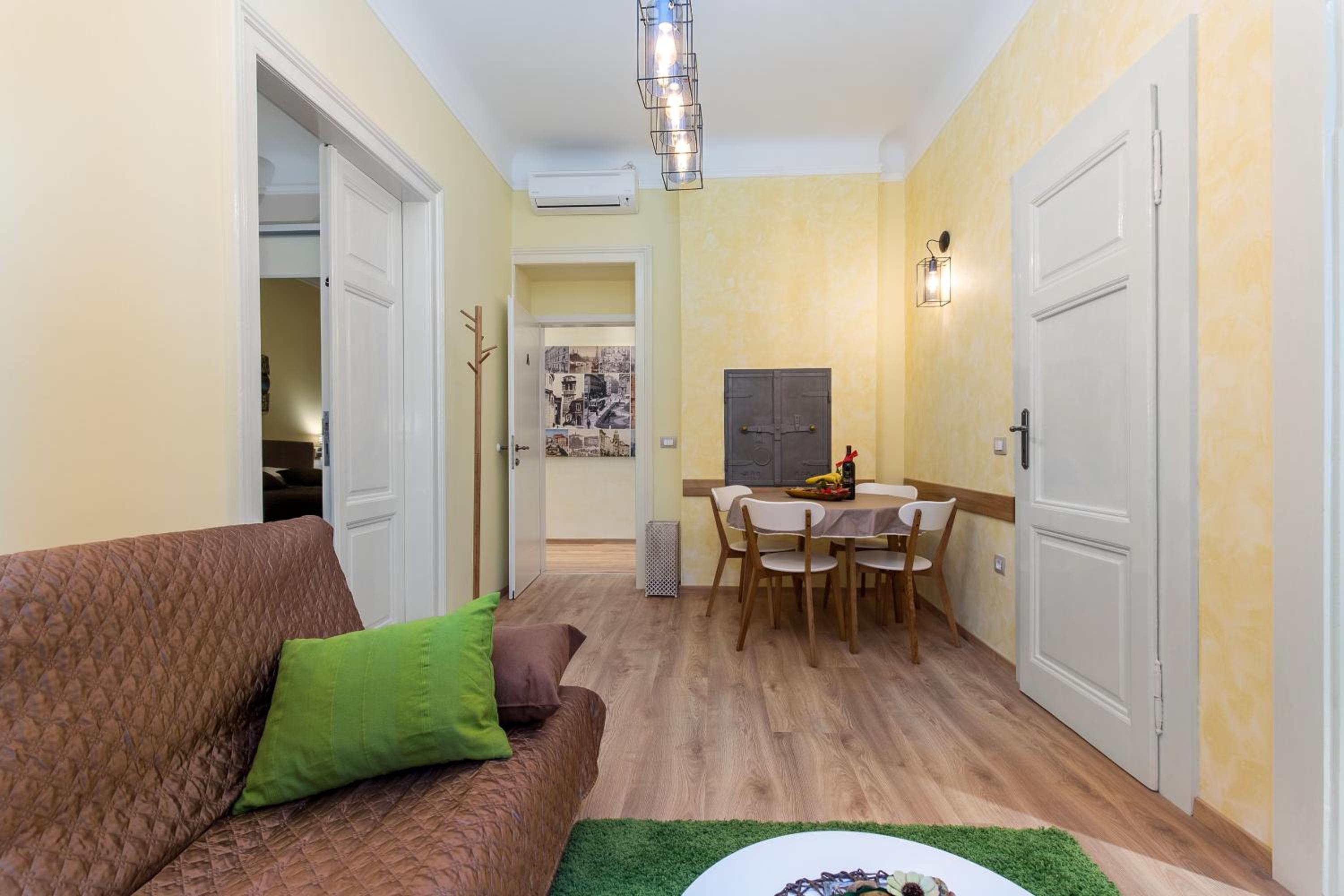One-Bedroom Apartment - Photo 16
