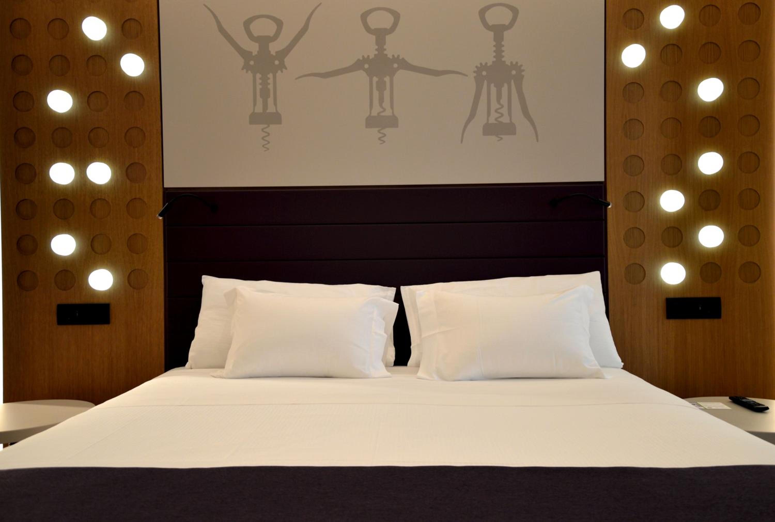 Queen Room - Photo 5