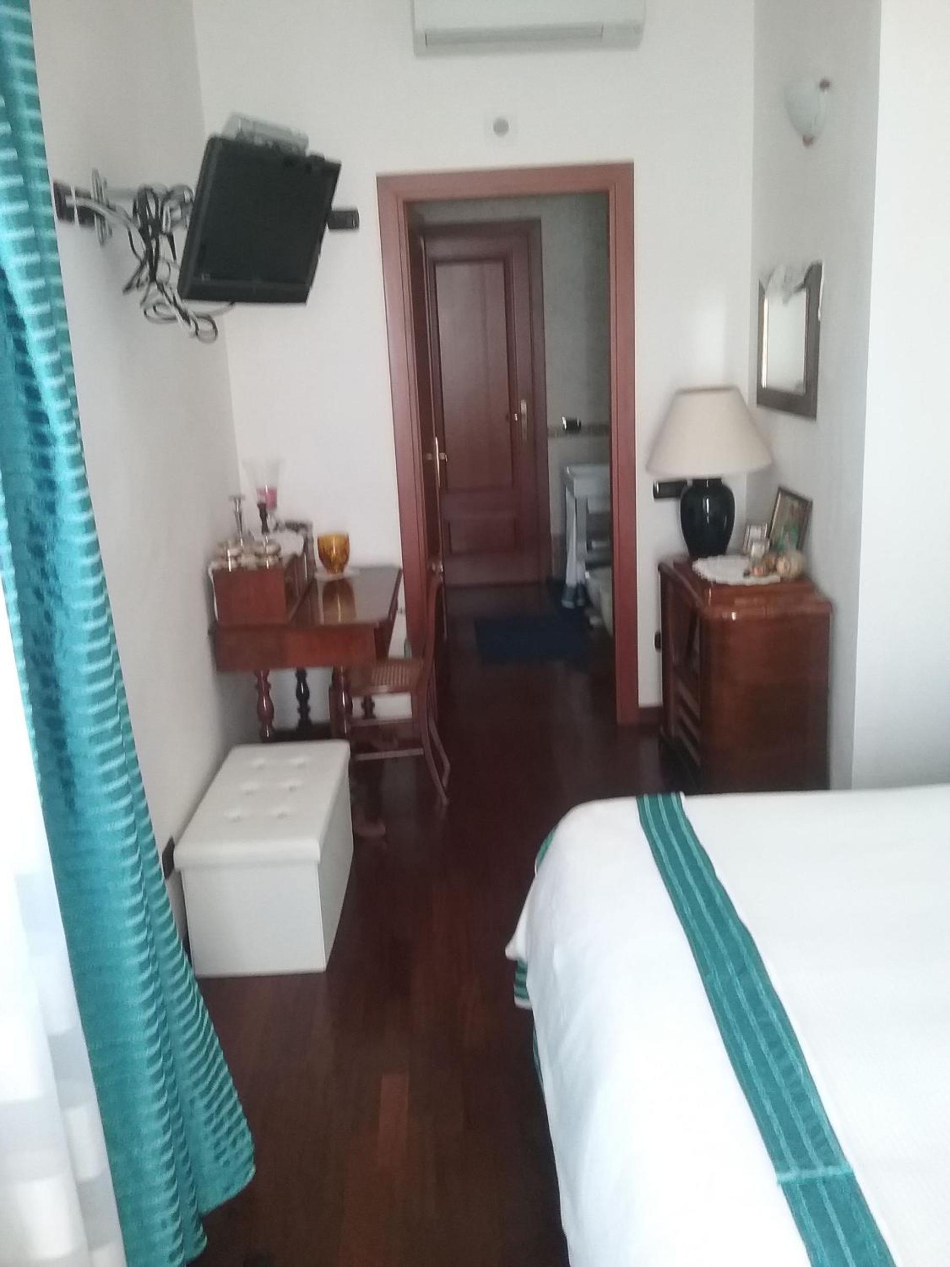Deluxe Suite with Private Pool photo 3
