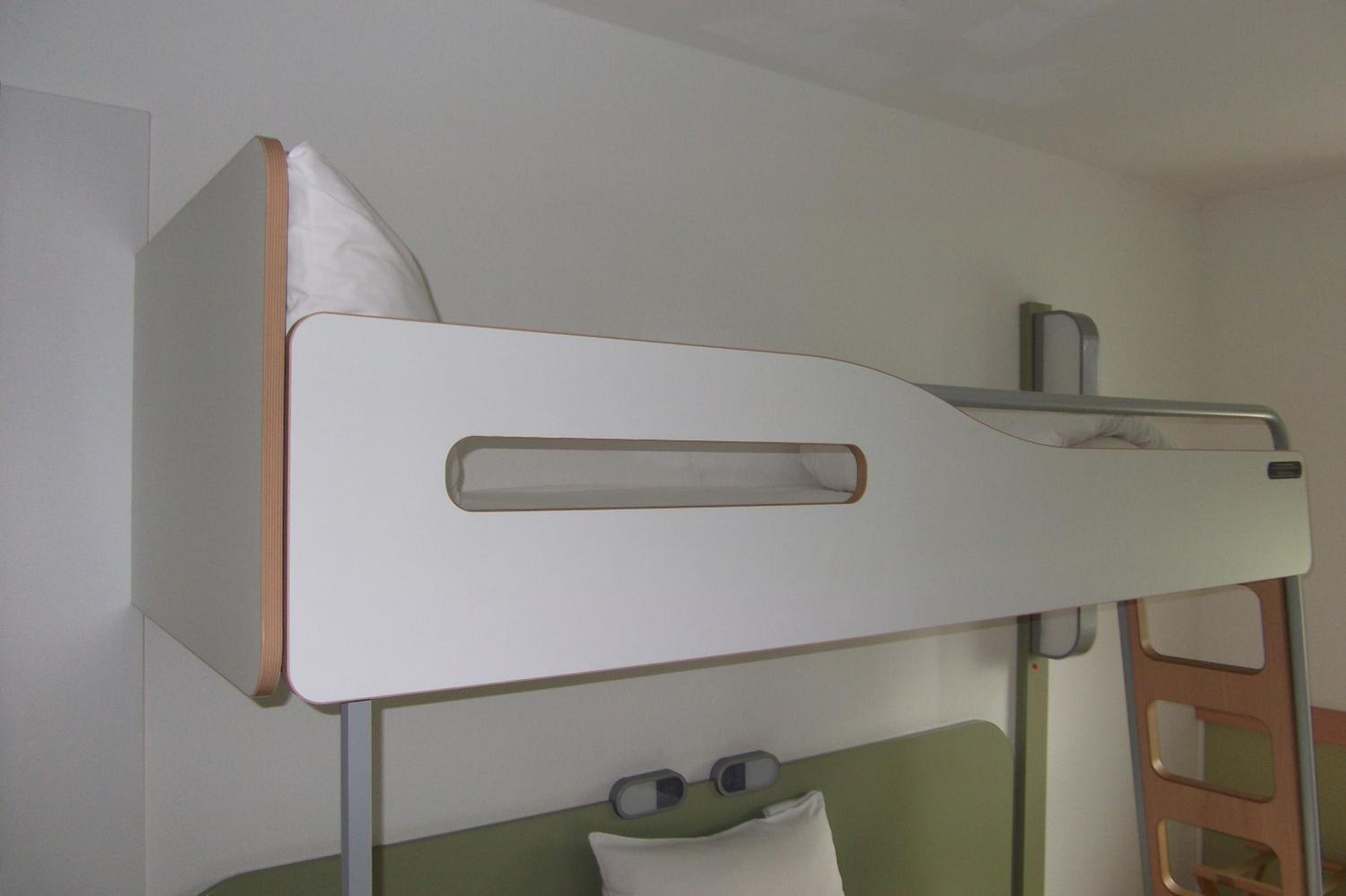 Standard Double or Twin Room - Photo 6