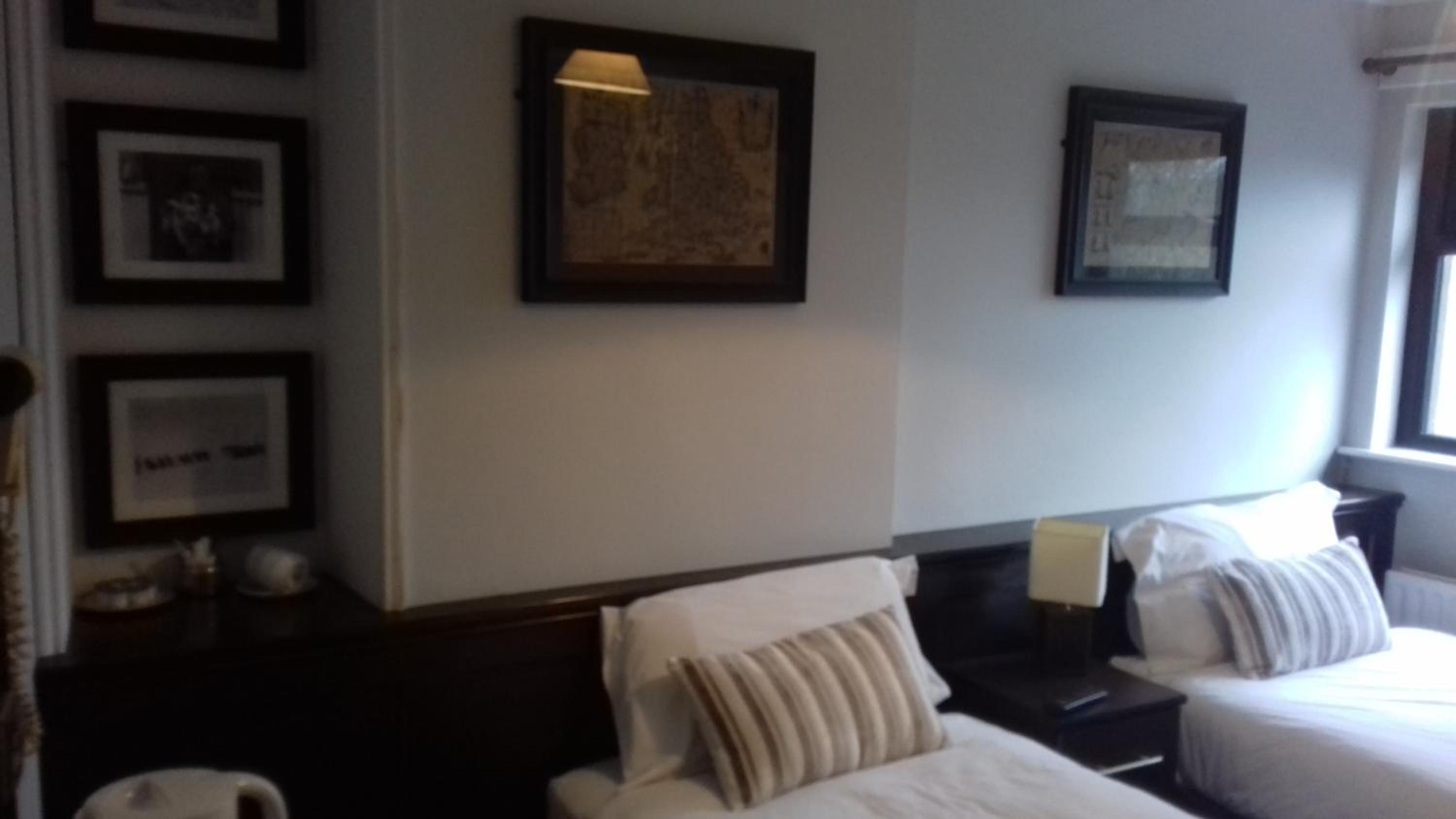 Twin Room with Private Bathroom - Photo 1
