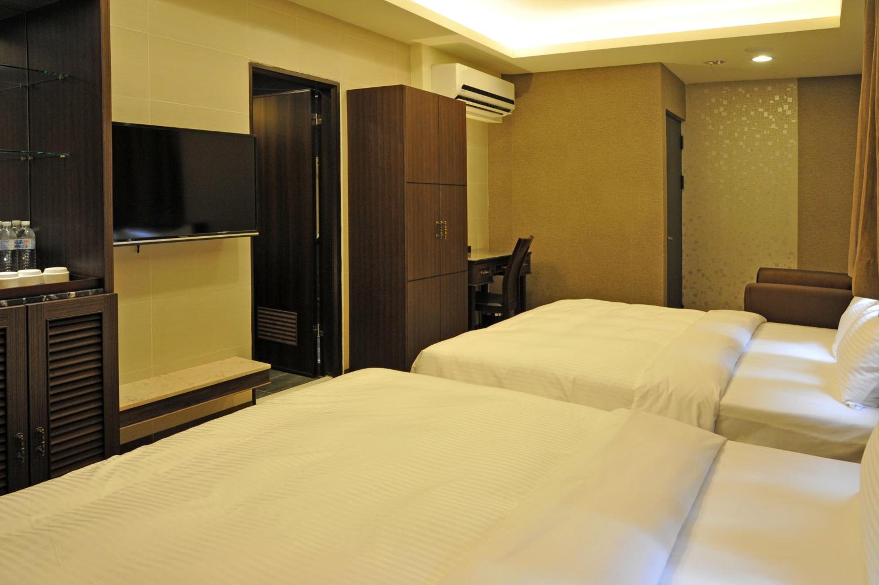Economy Quadruple Room