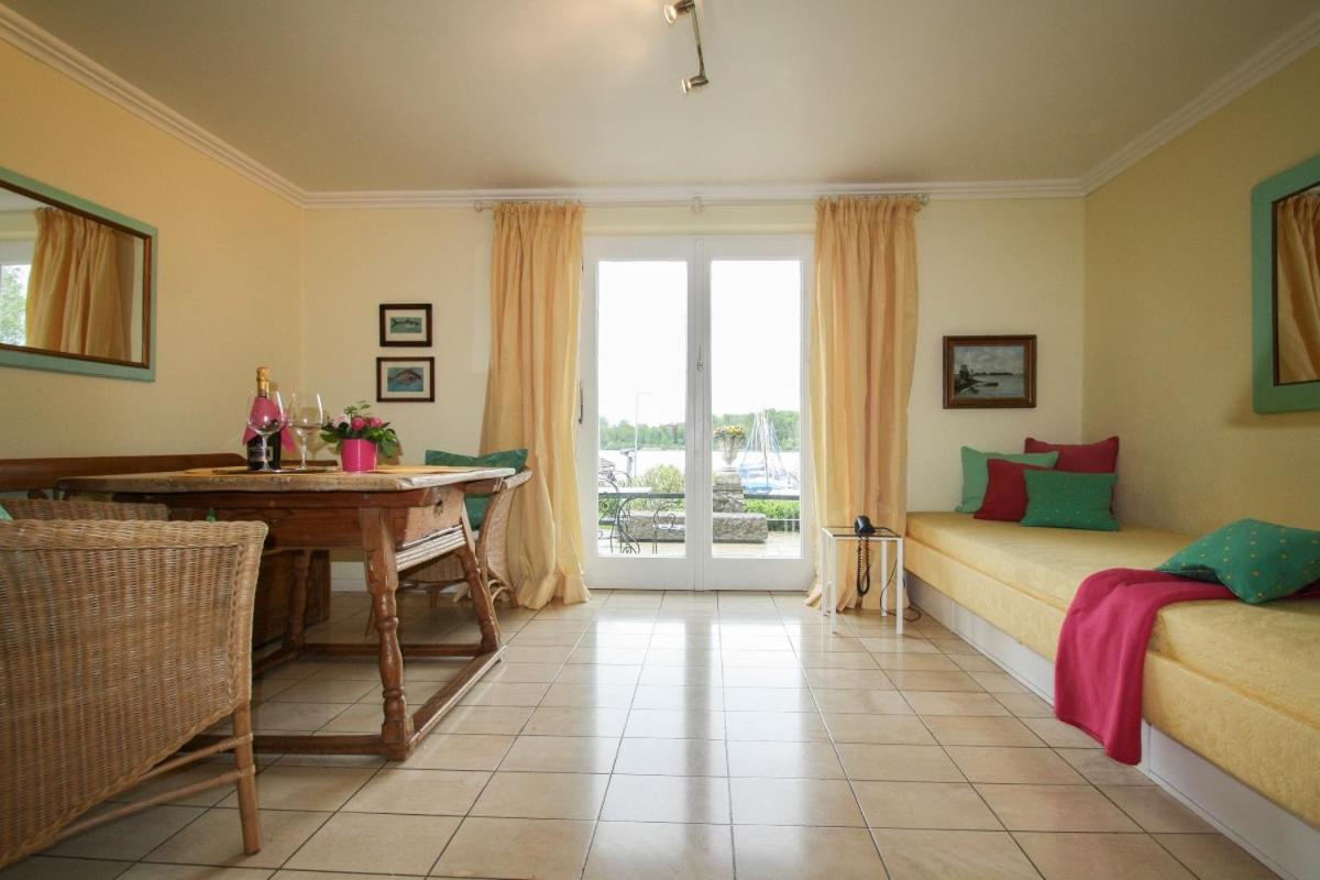 Apartment with Lake View photo 2