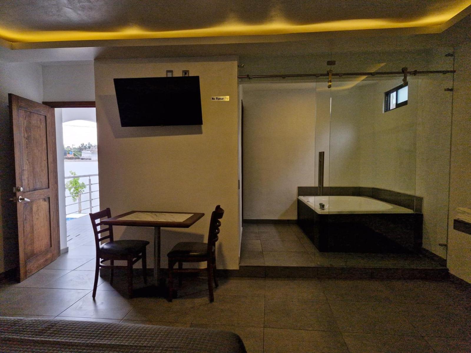 King Room with Spa Bath