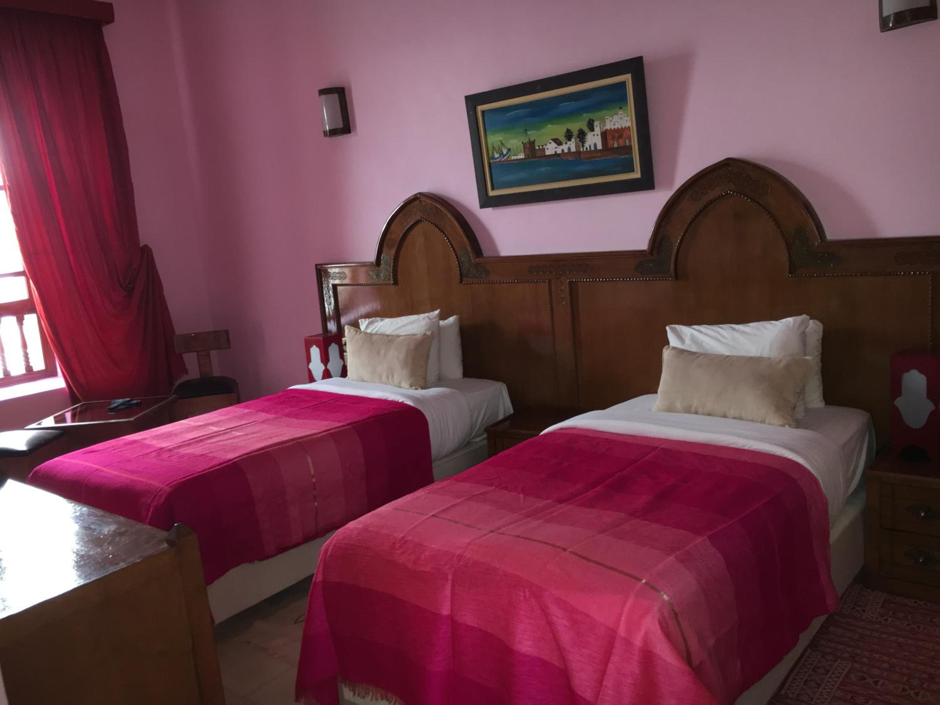 Standard Twin Room - Photo 1