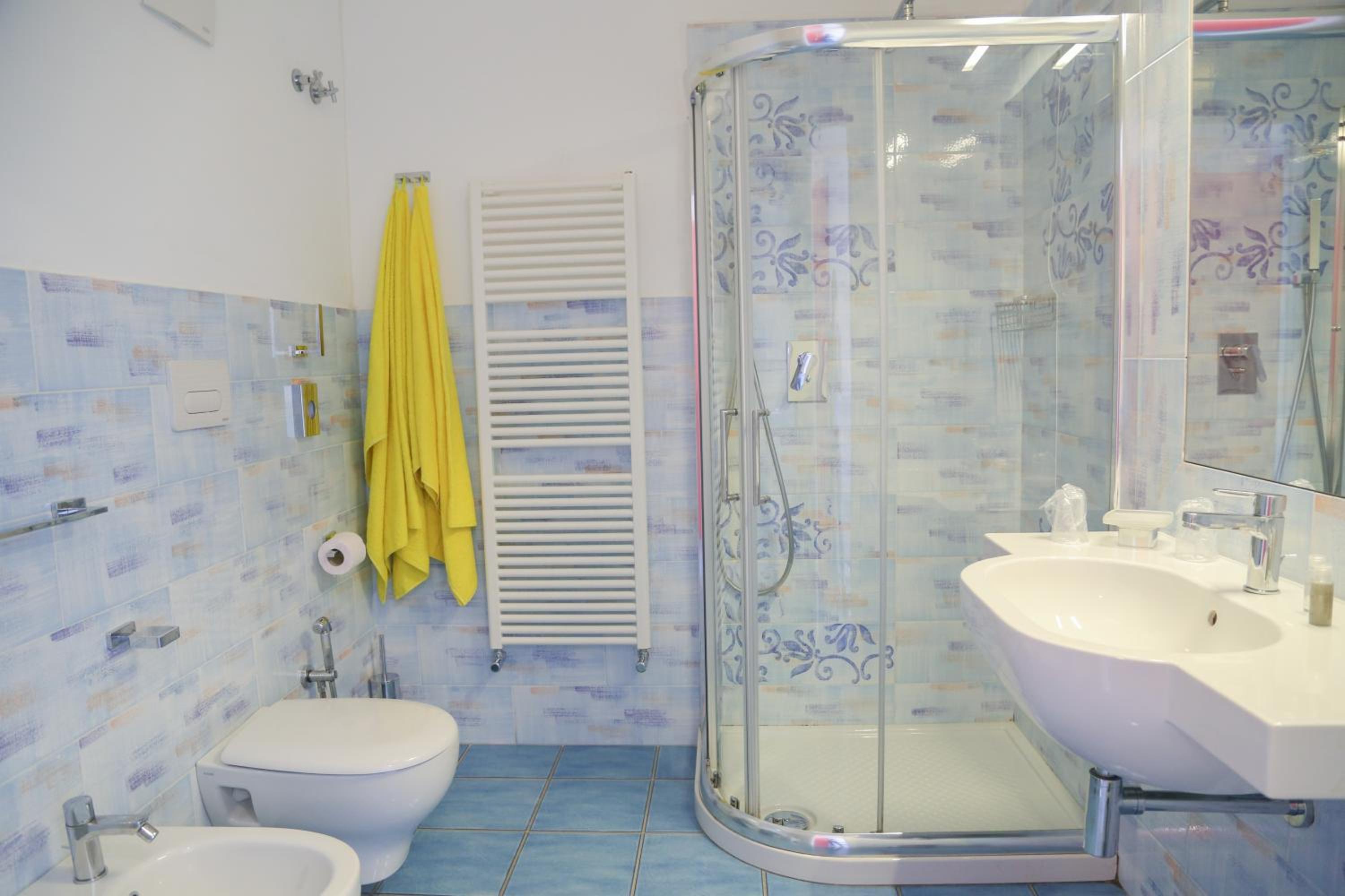 Superior Double Room with Side Sea View - Photo 6