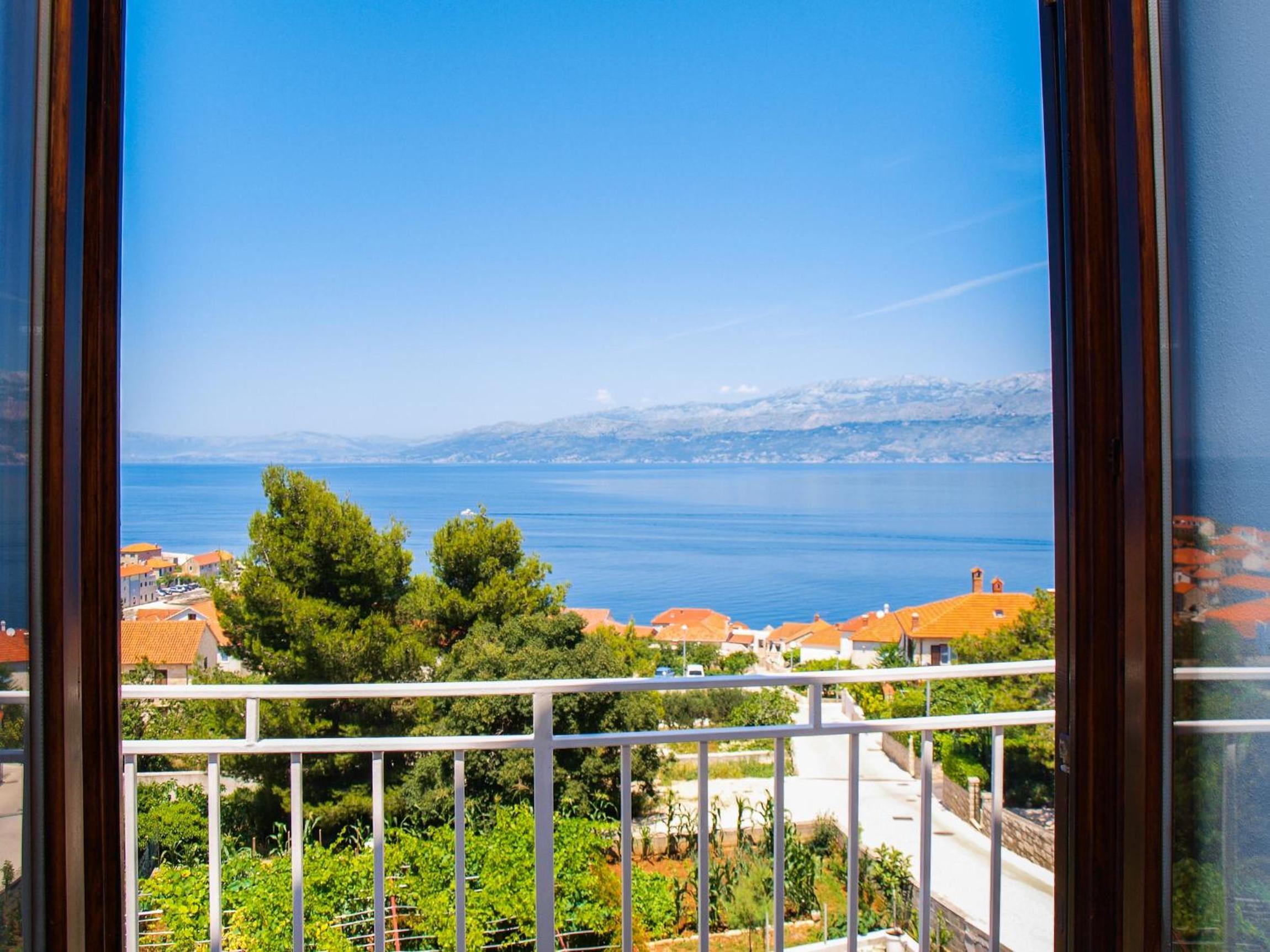 Apartment with Sea View photo 2