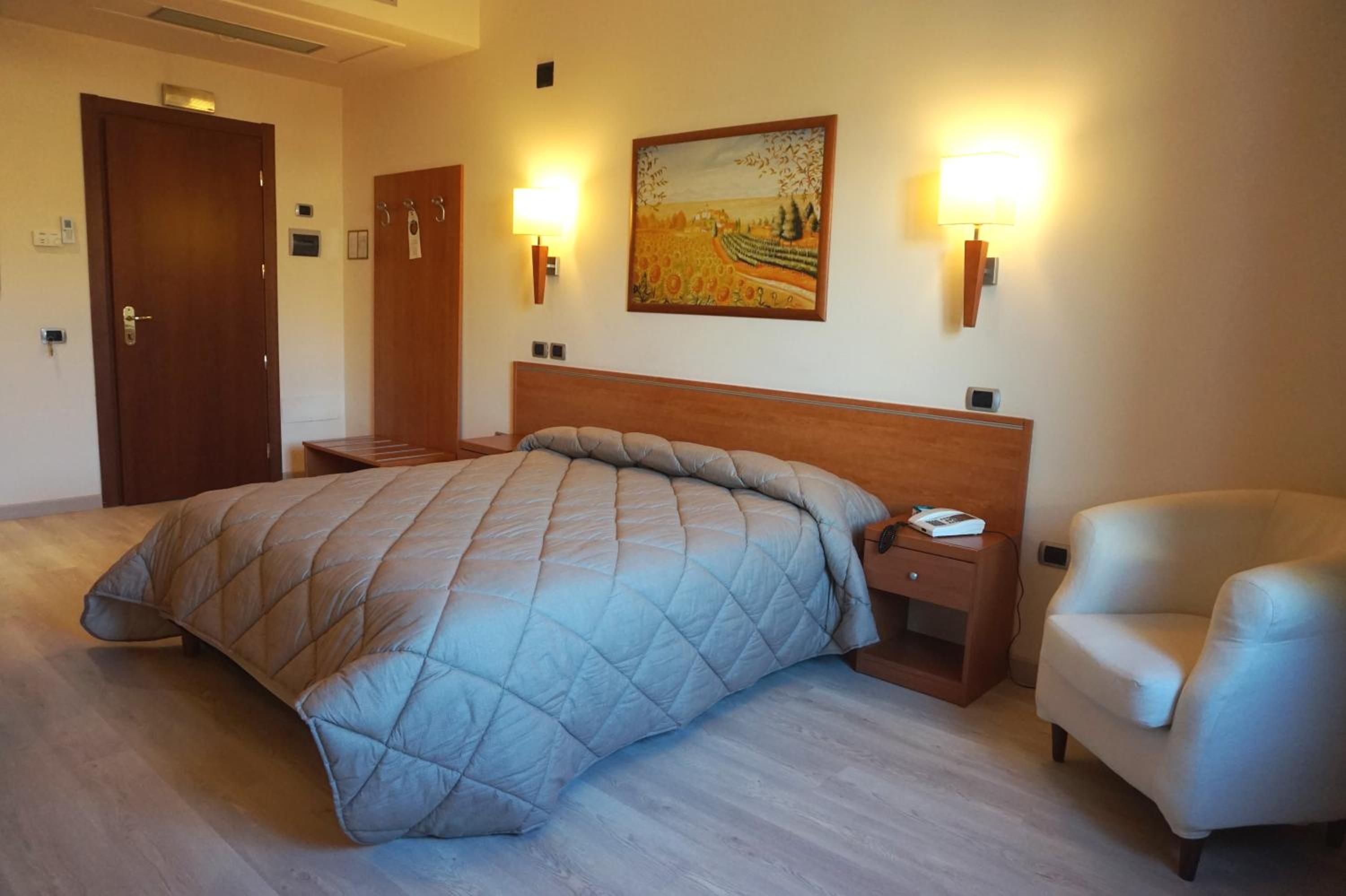 Double or Twin Room - Photo 1