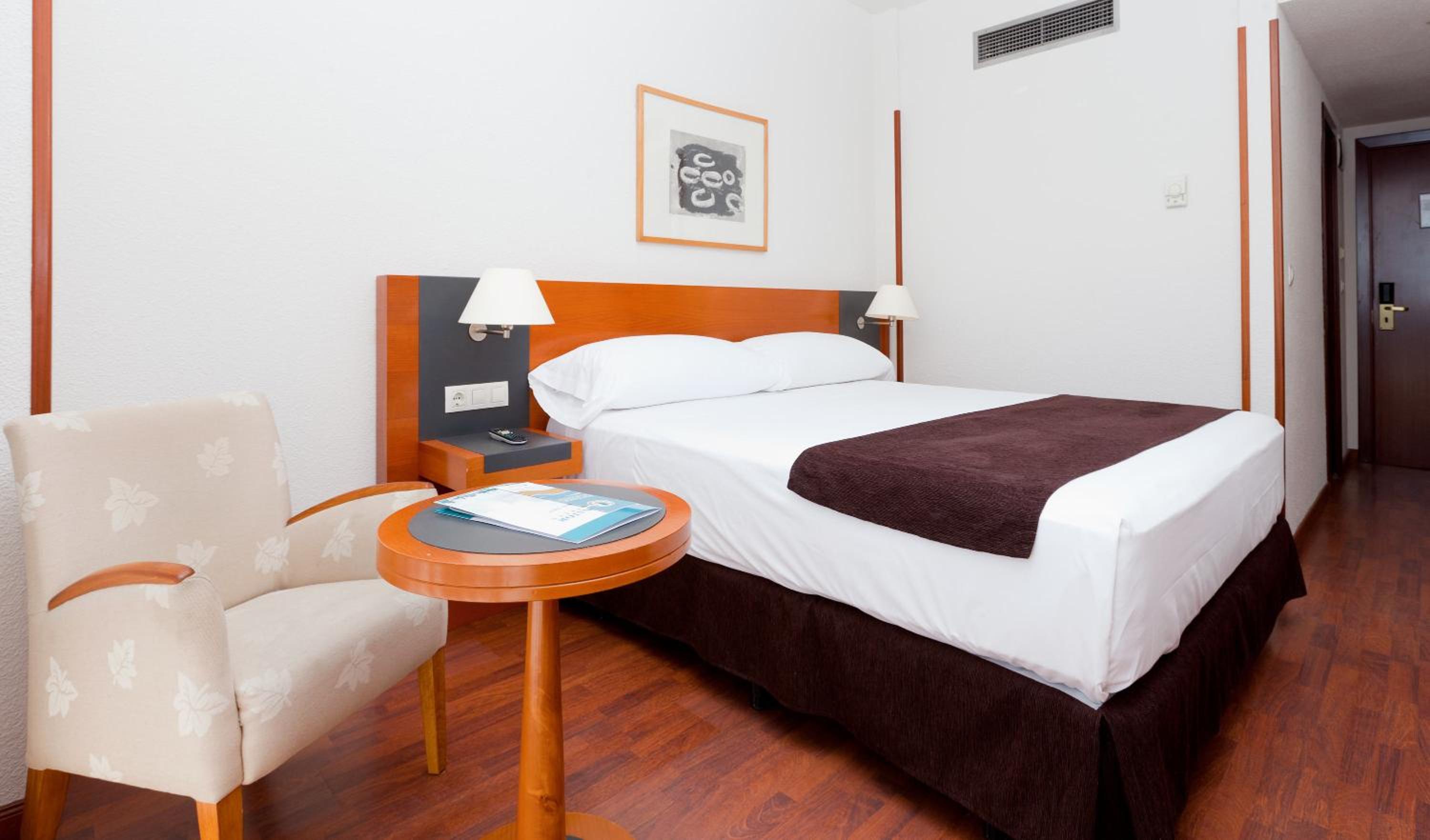 Double Room - Photo 5