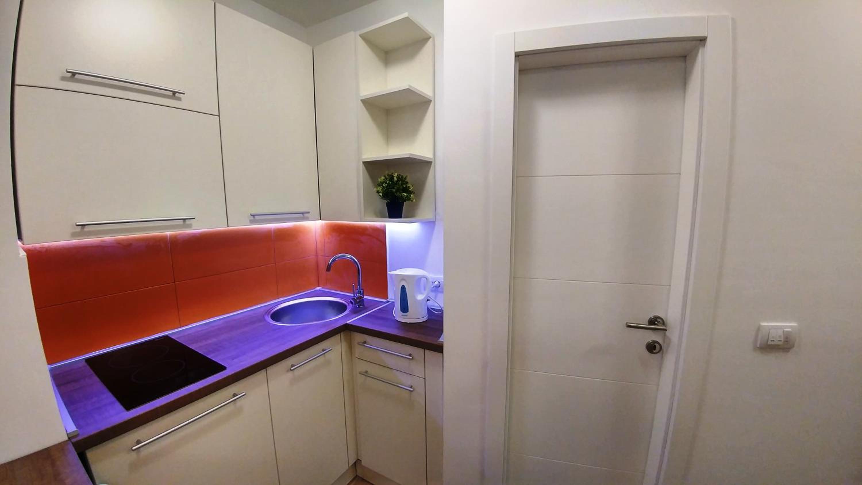Studio Apartment - Photo 4