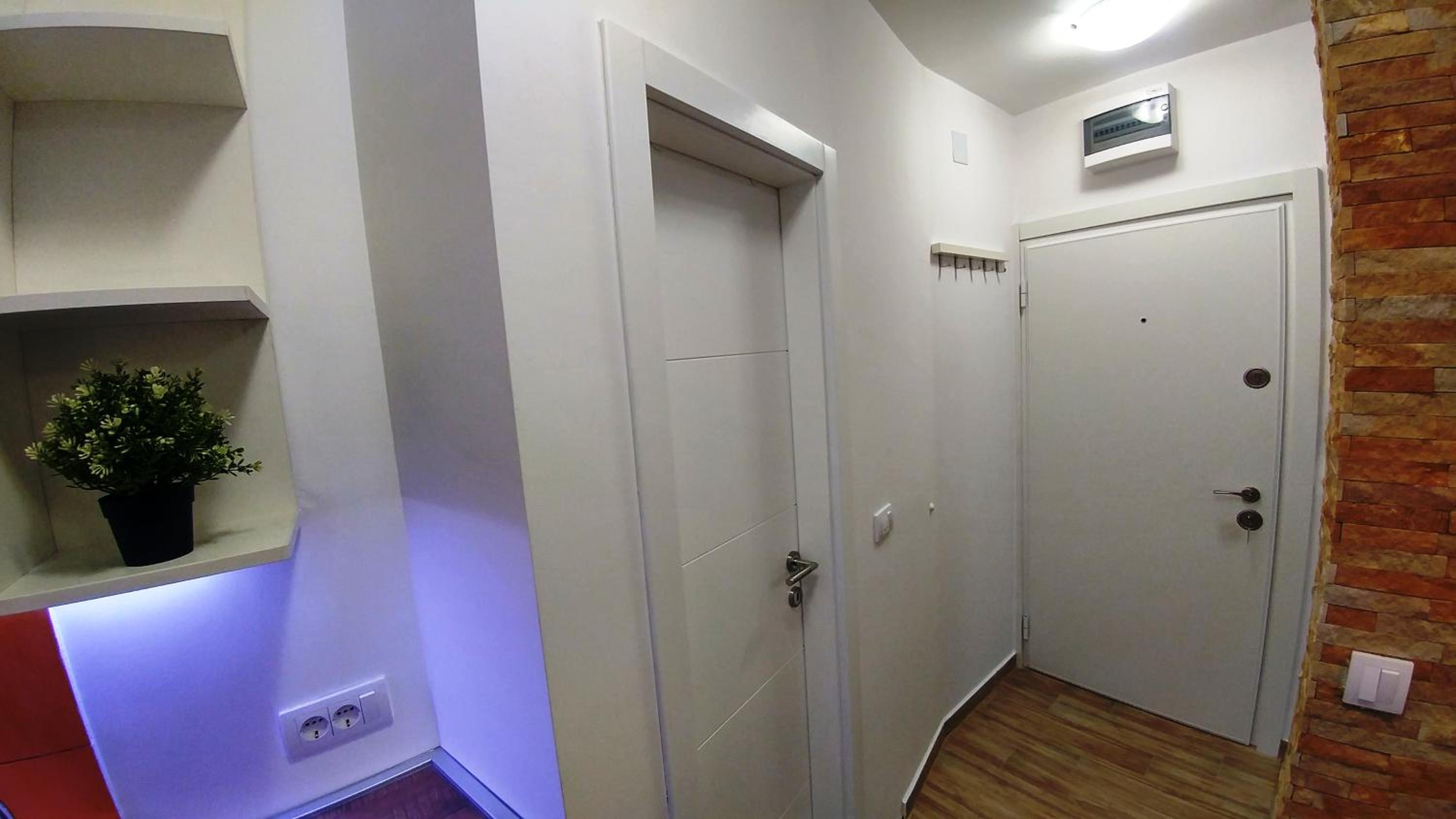 Studio Apartment - Photo 3