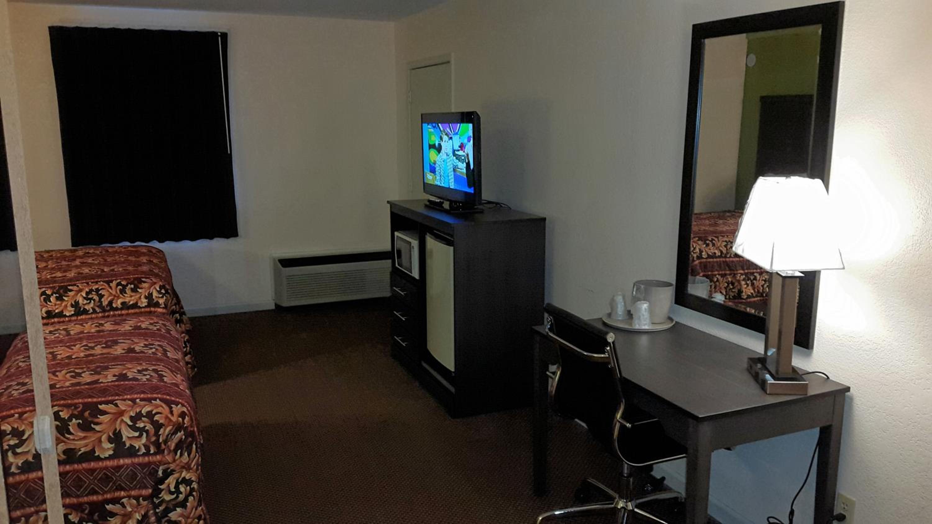 Double Room with Two Double Beds - Photo 2