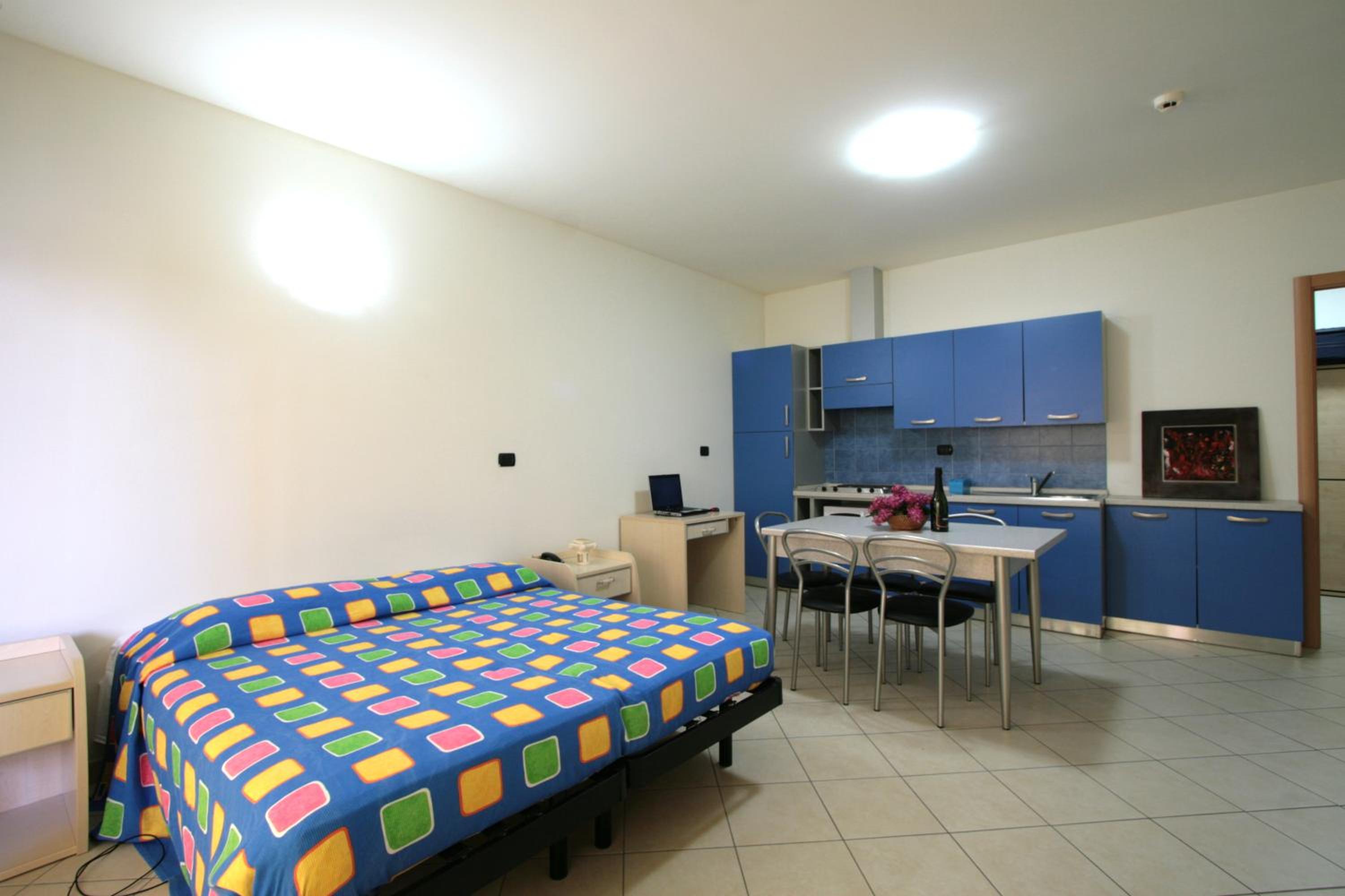 Studio (4 Adults)