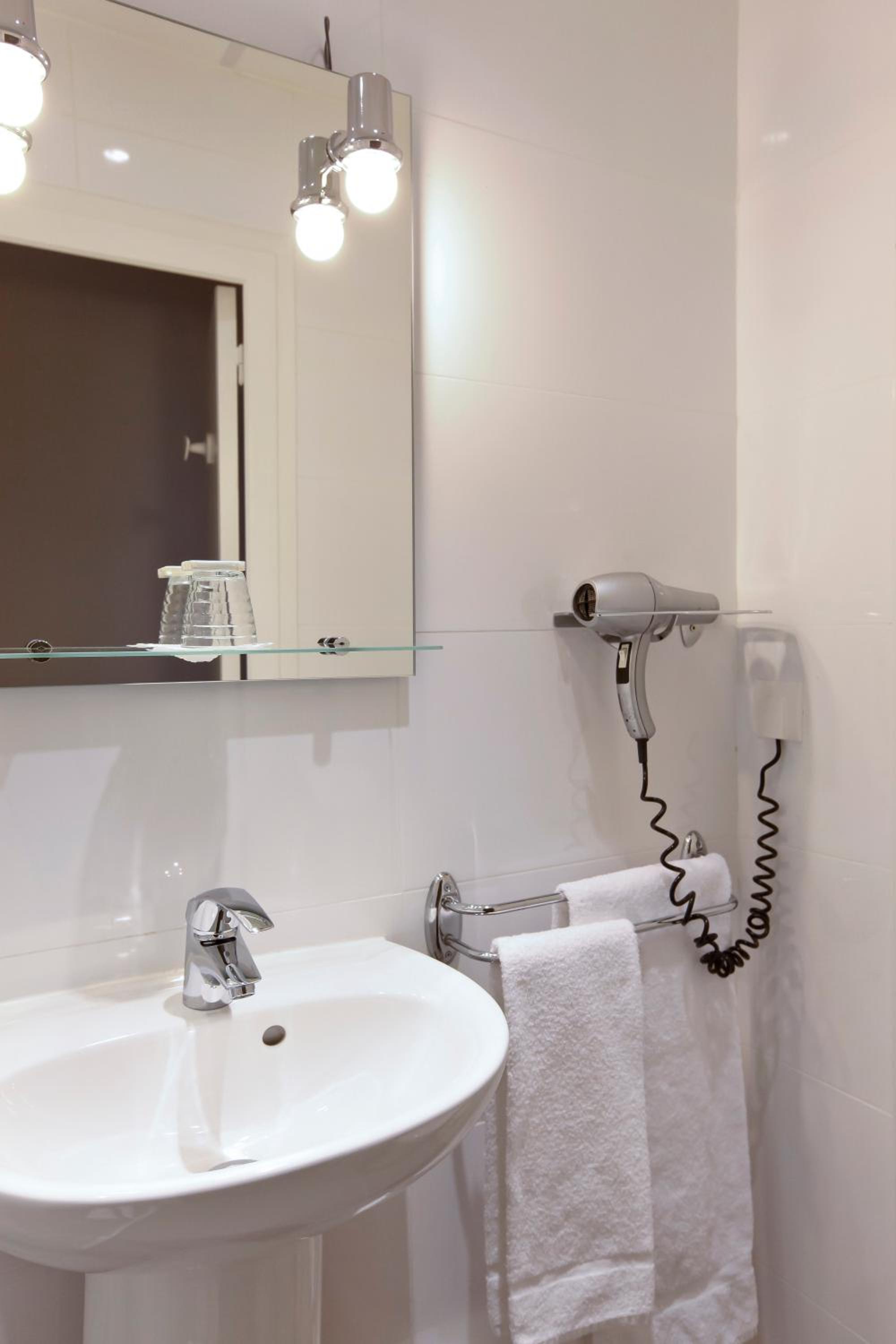 Superior Double Room - Photo 6