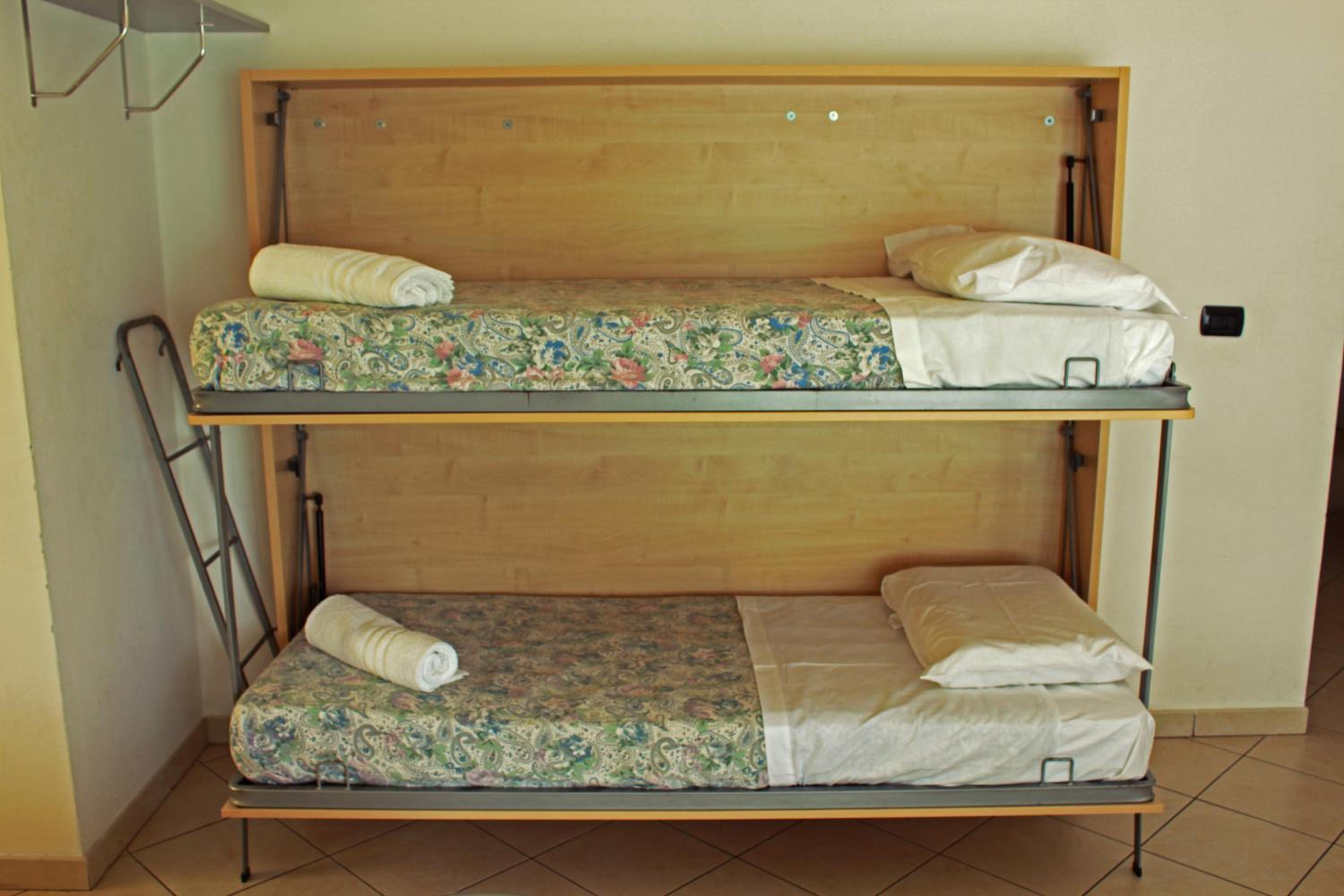 One-Bedroom Apartment (6 Adults) - Photo 6